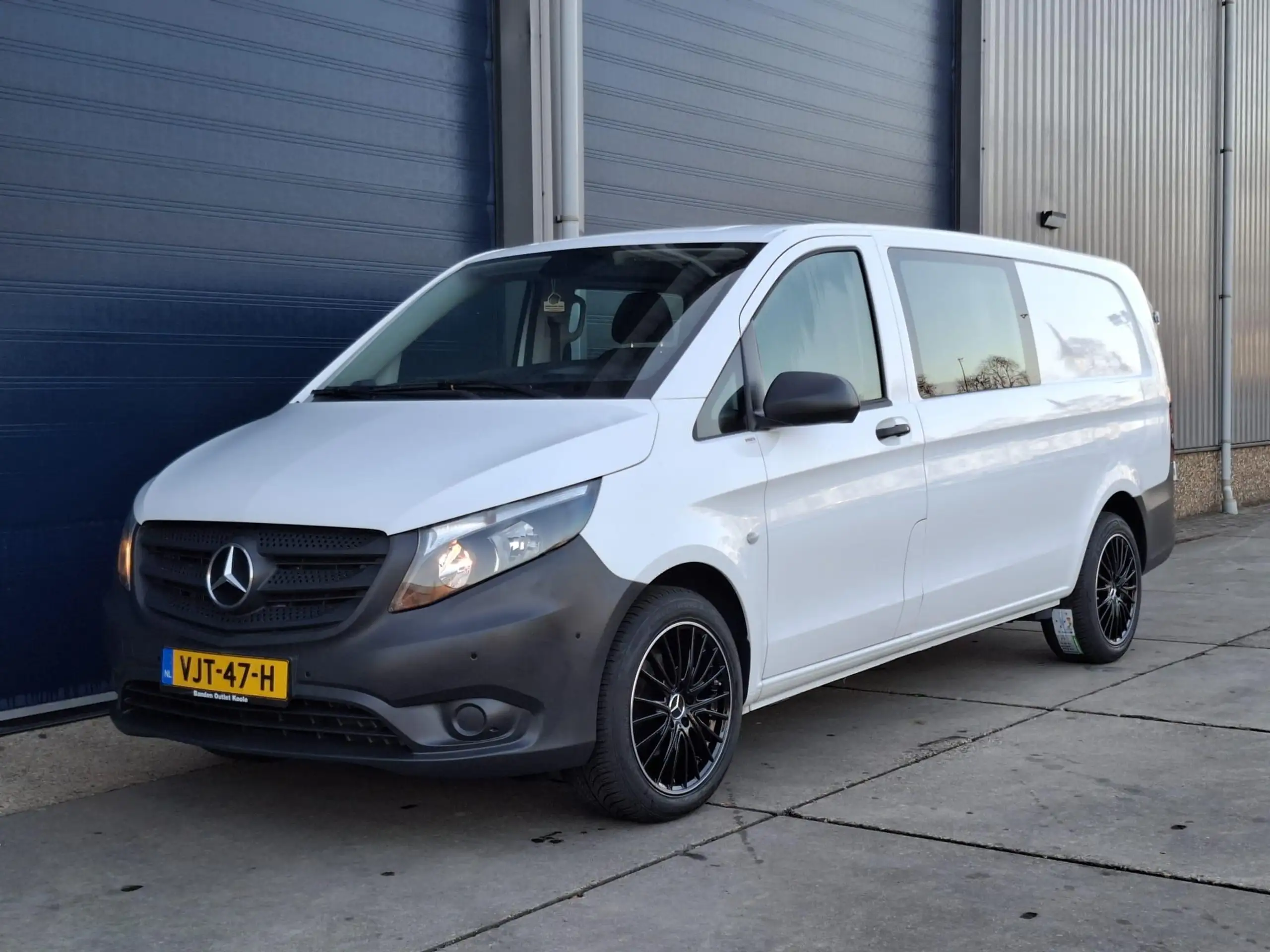 Mercedes-Benz - Vito