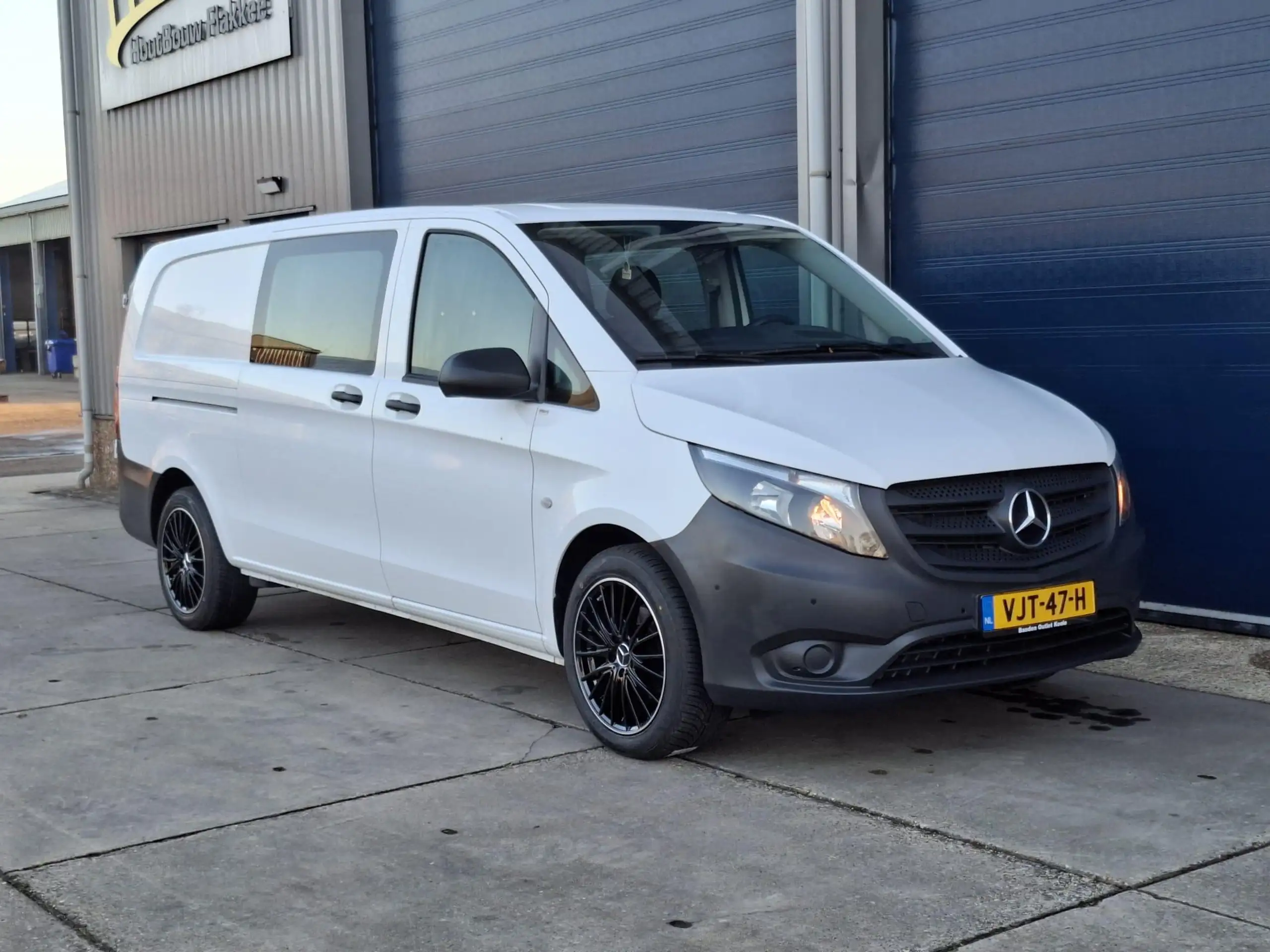 Mercedes-Benz - Vito