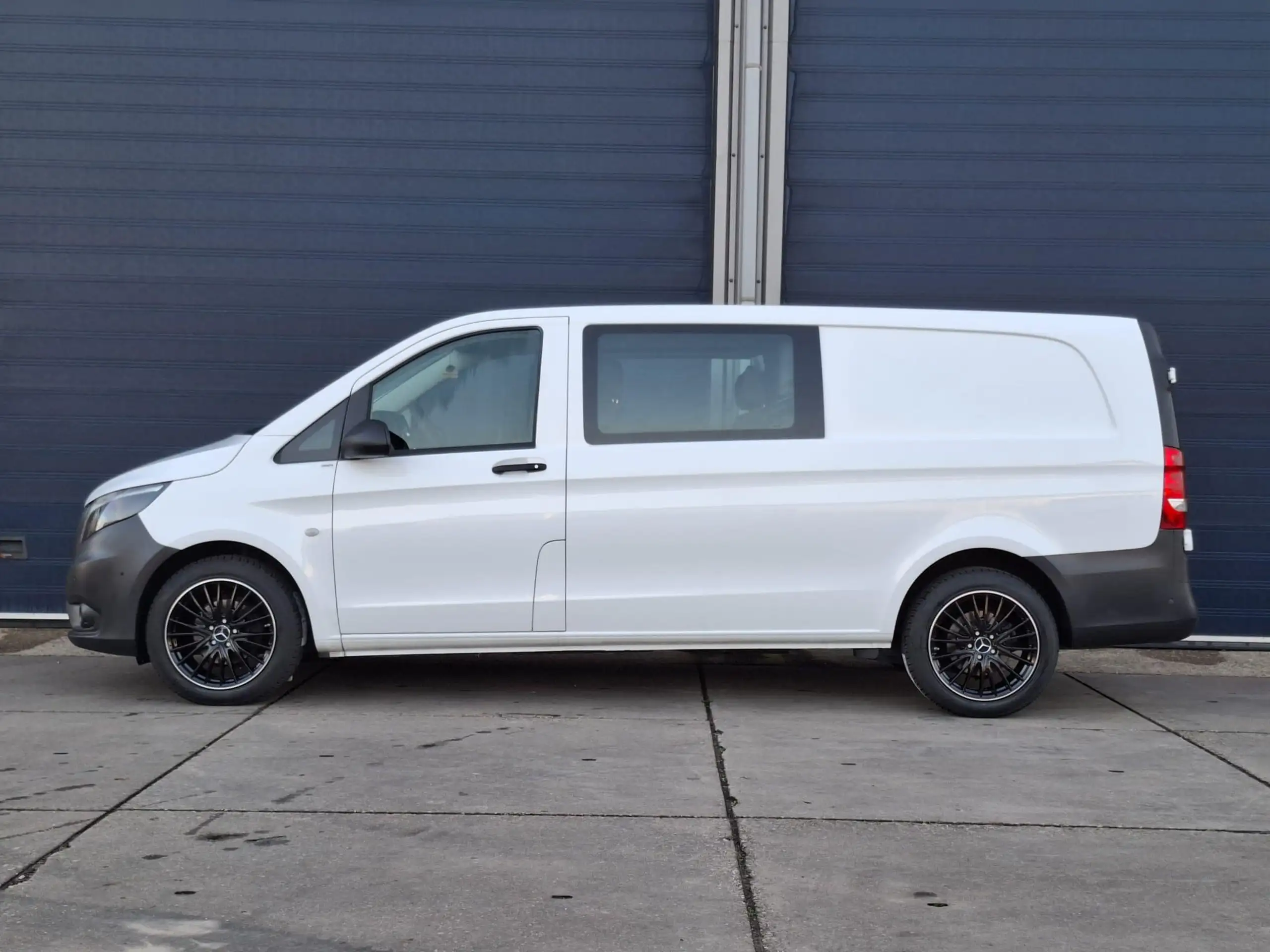 Mercedes-Benz - Vito