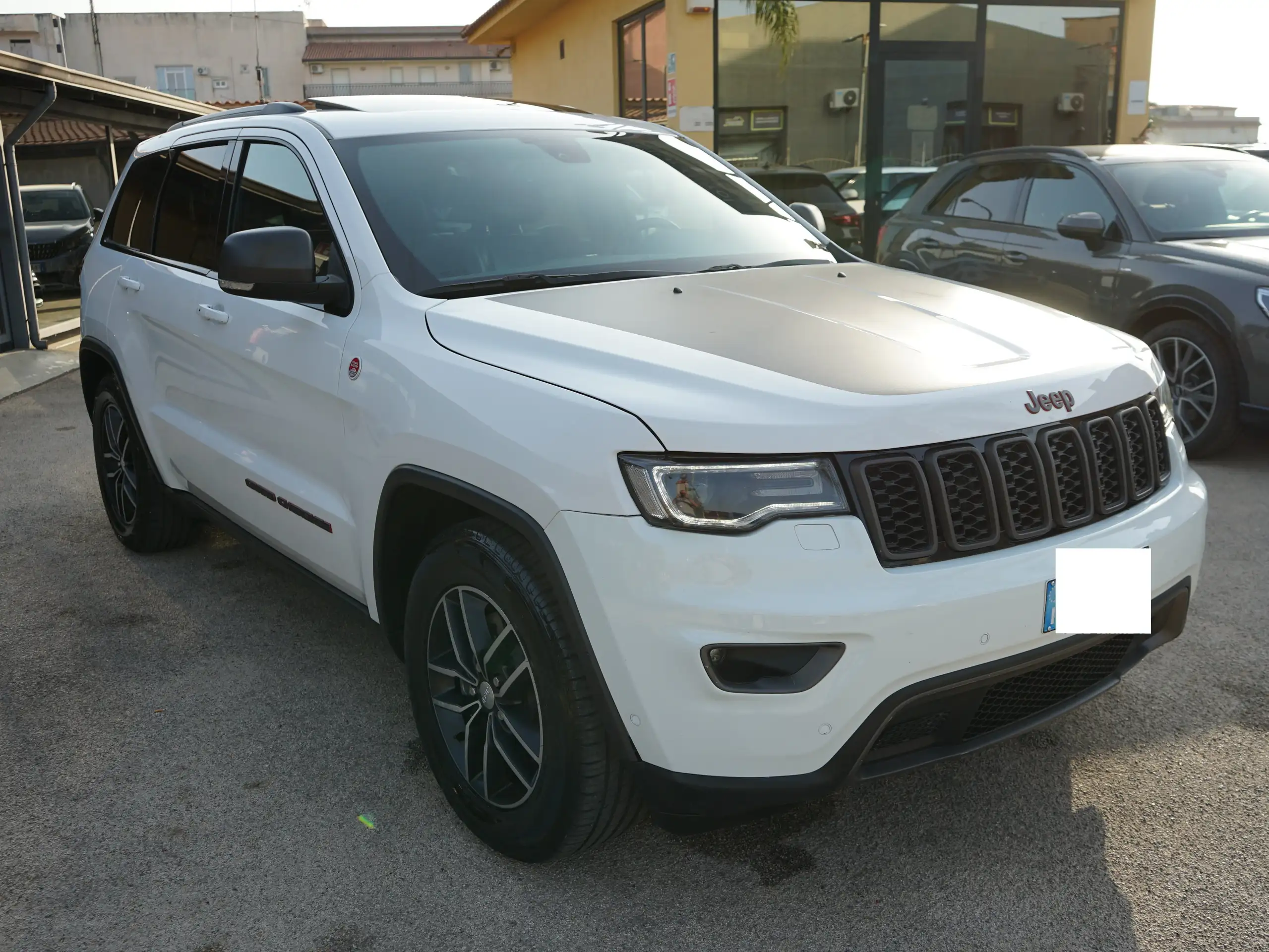 Jeep - Grand Cherokee