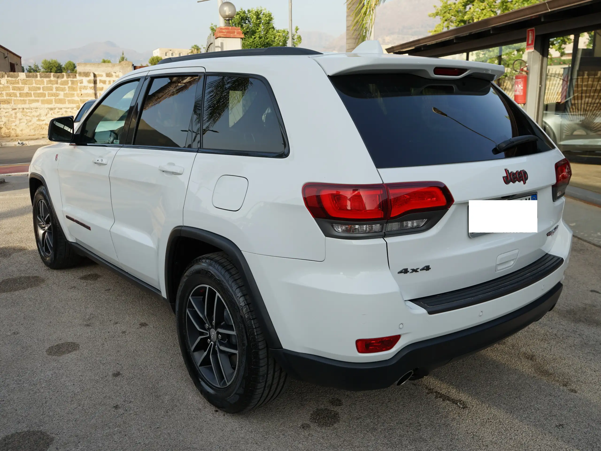 Jeep - Grand Cherokee