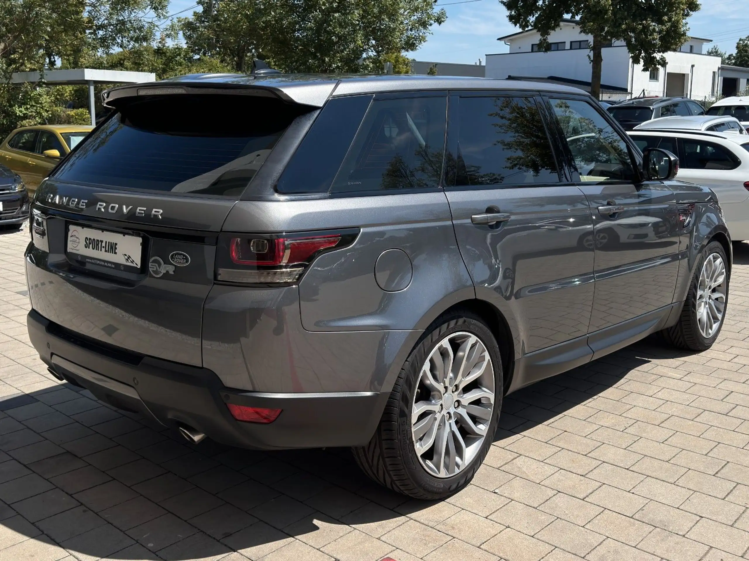 Land Rover - Range Rover Sport