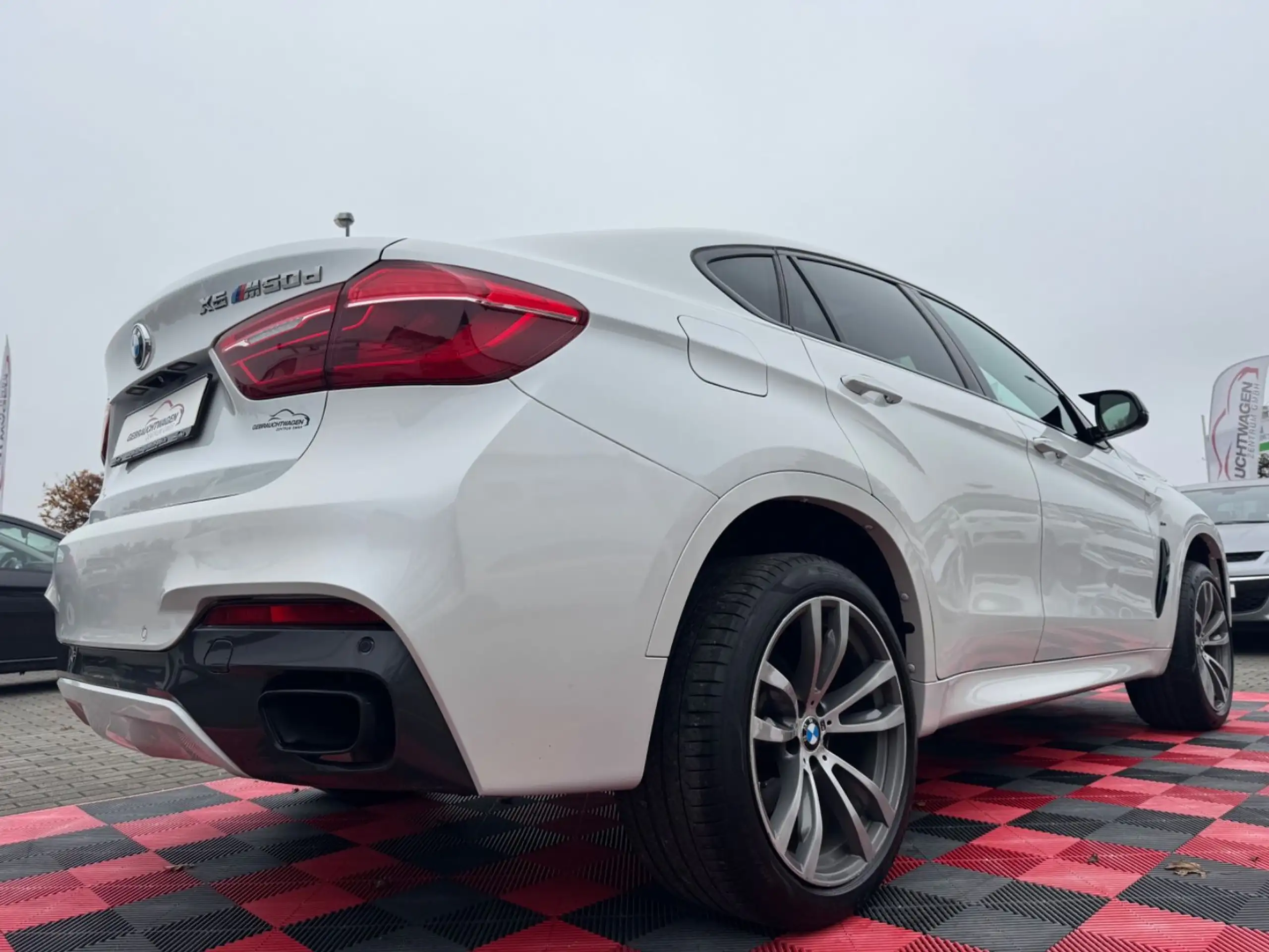 BMW - X6