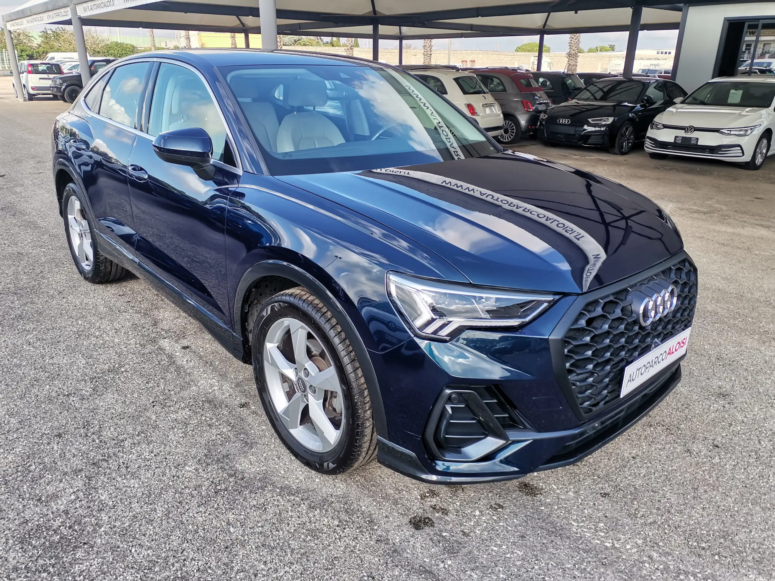 Audi - Q3