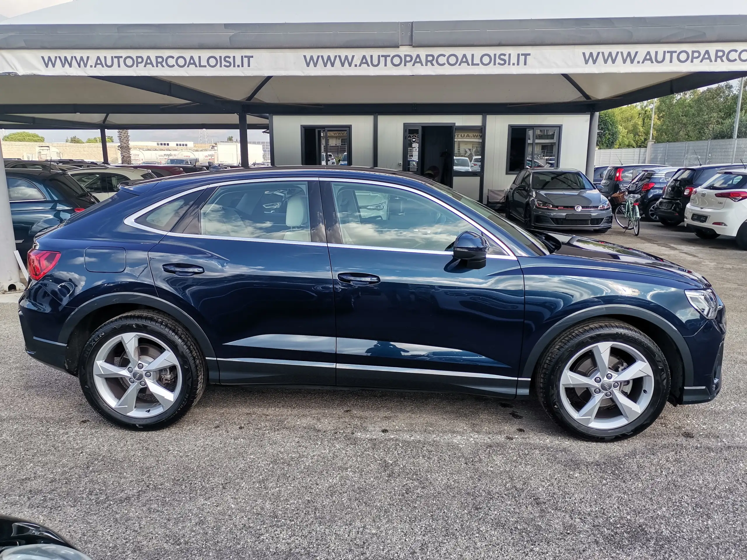 Audi - Q3