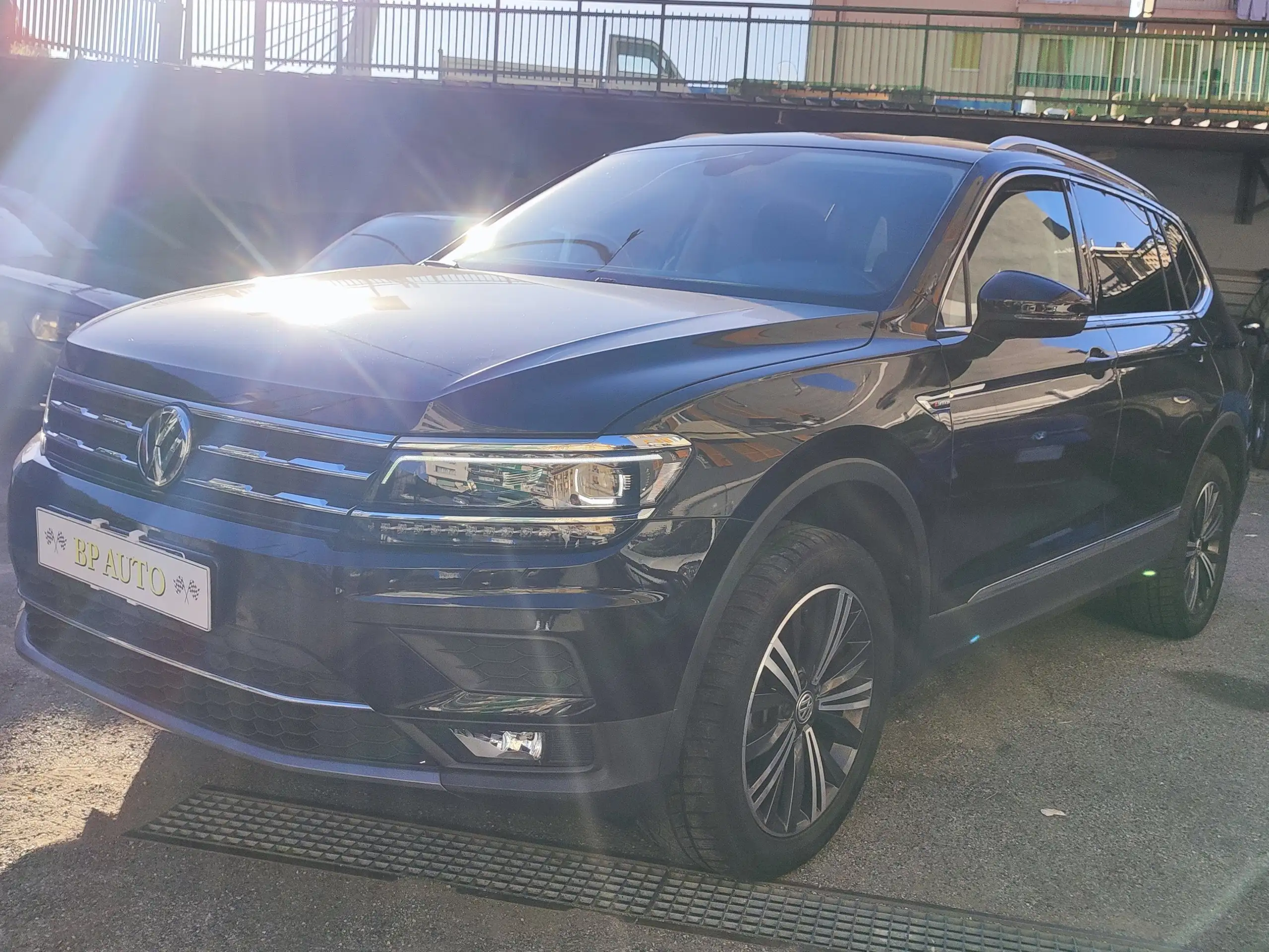 Volkswagen - Tiguan