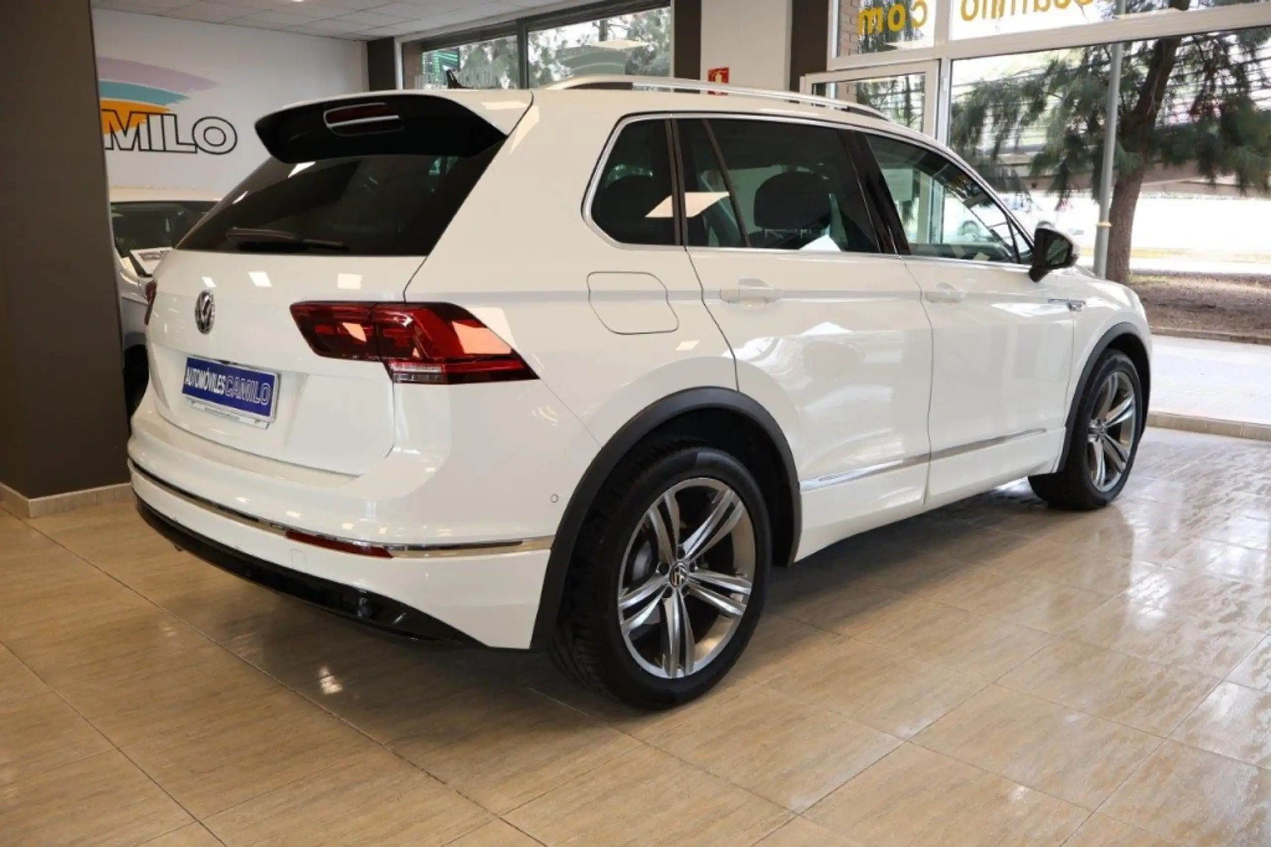 Volkswagen - Tiguan