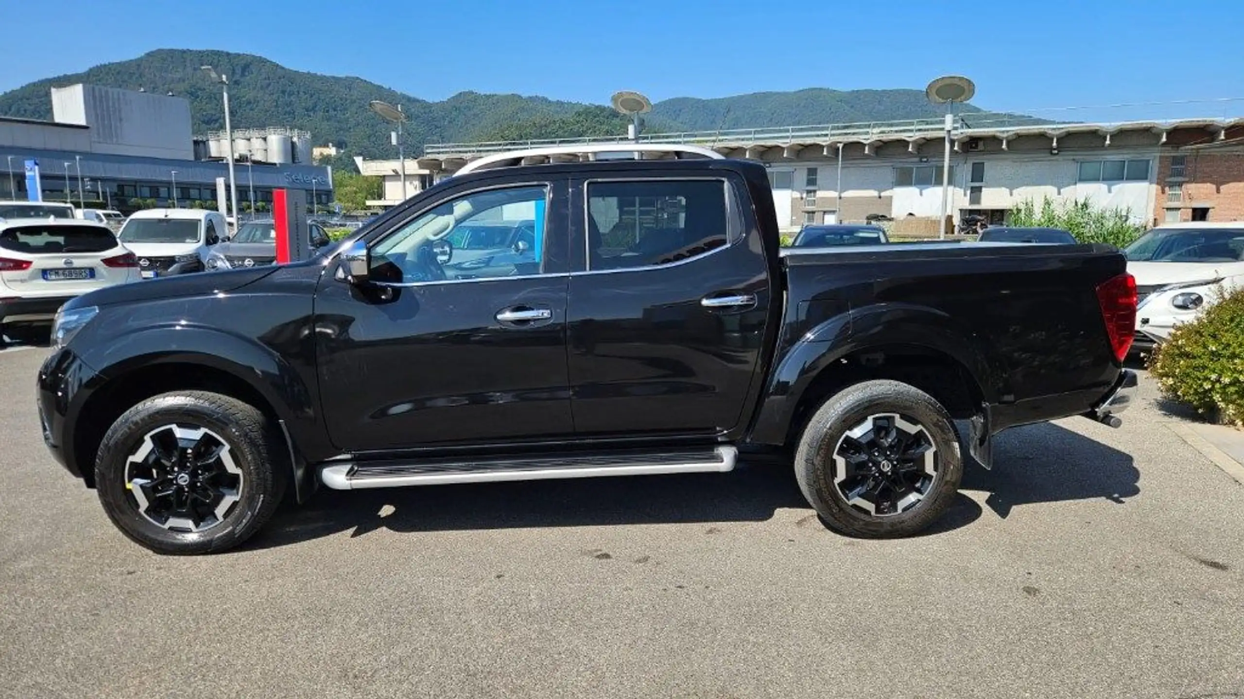 Nissan - Navara