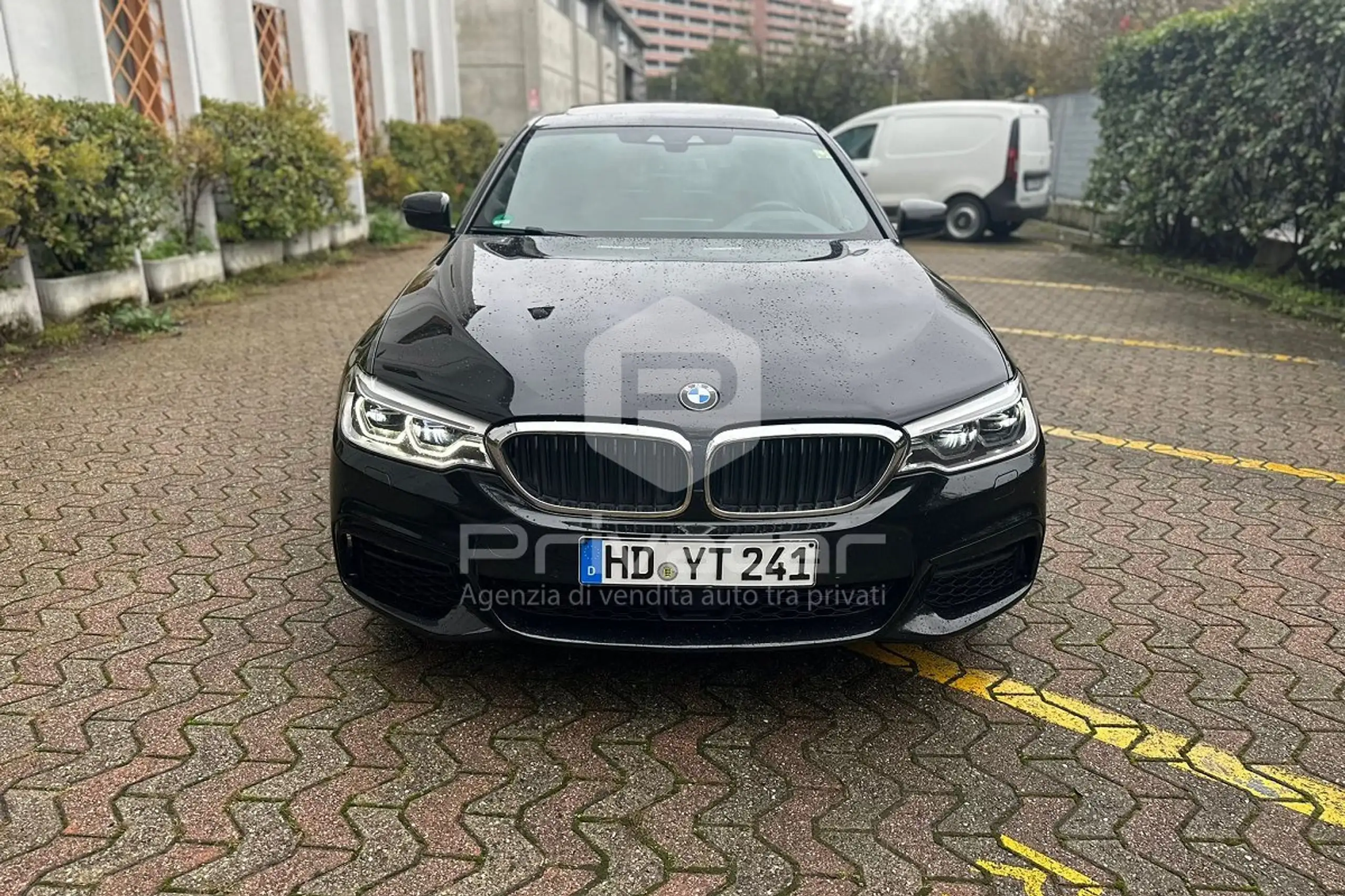 BMW - 520