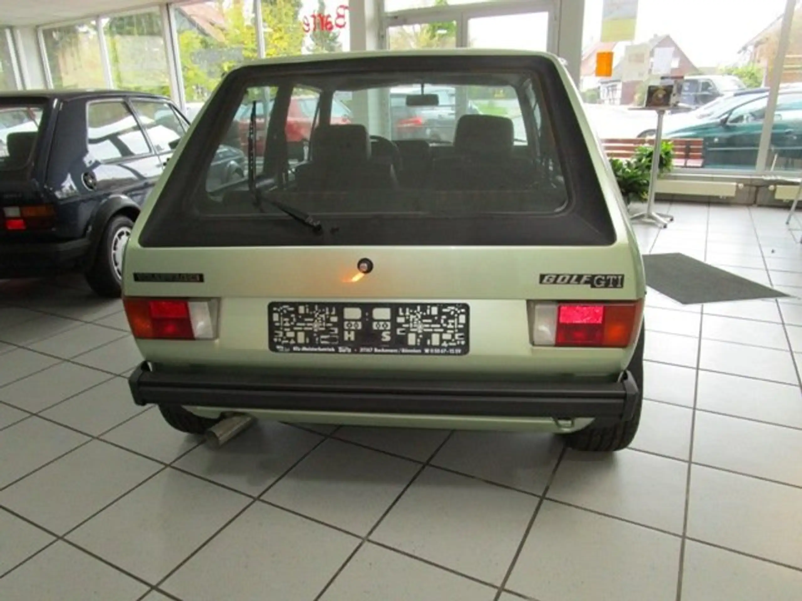 Volkswagen - Golf GTI