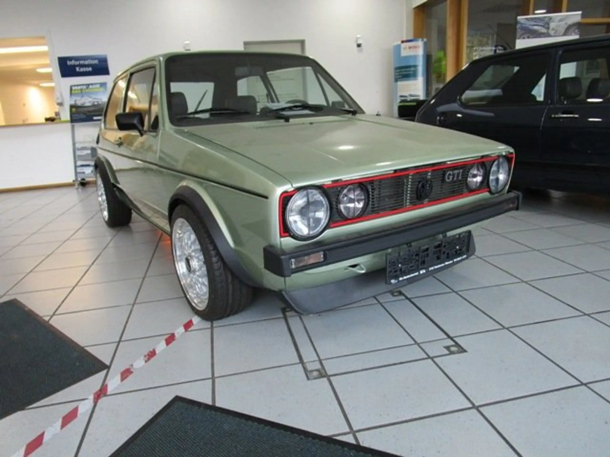 Volkswagen - Golf GTI