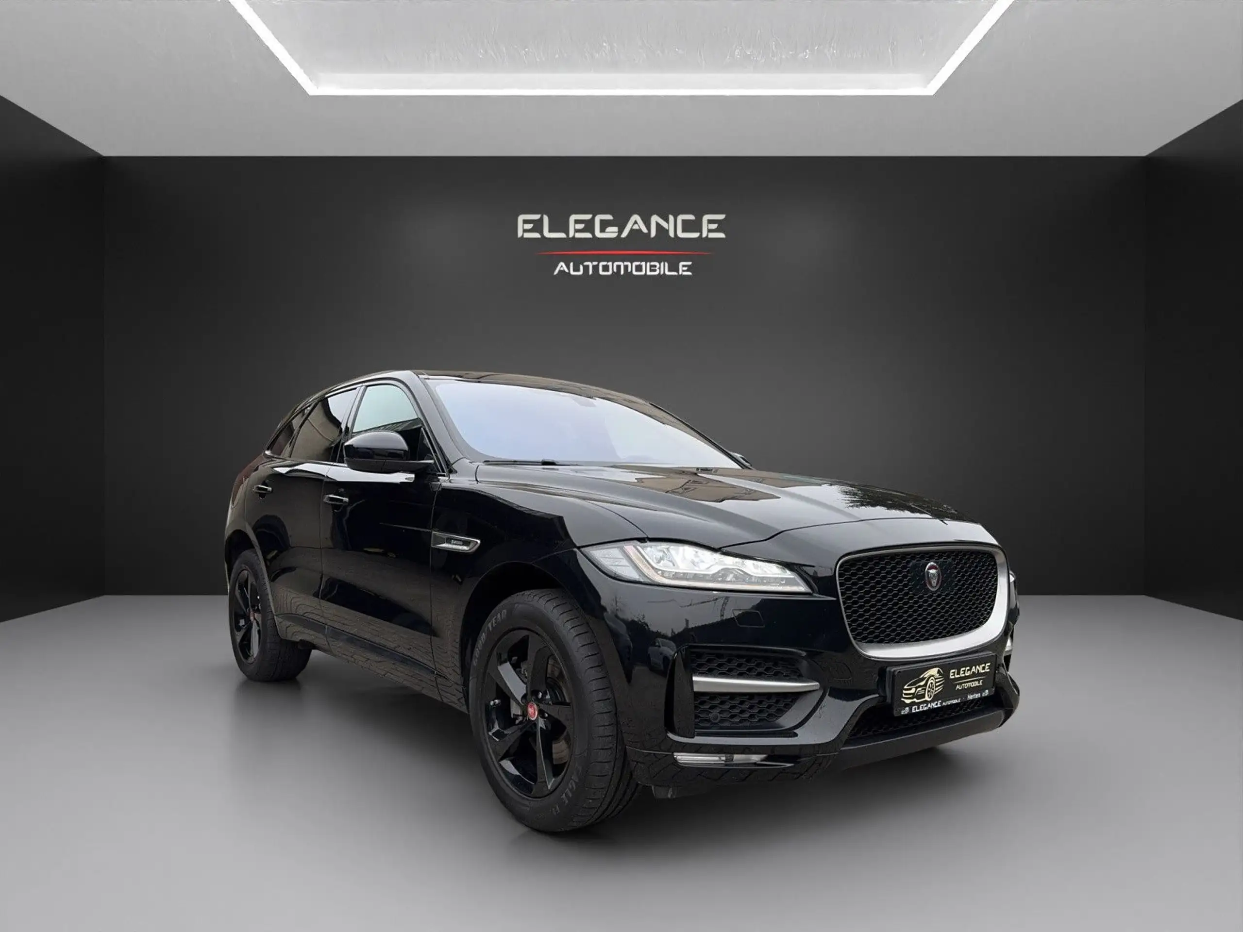 Jaguar - F-Pace