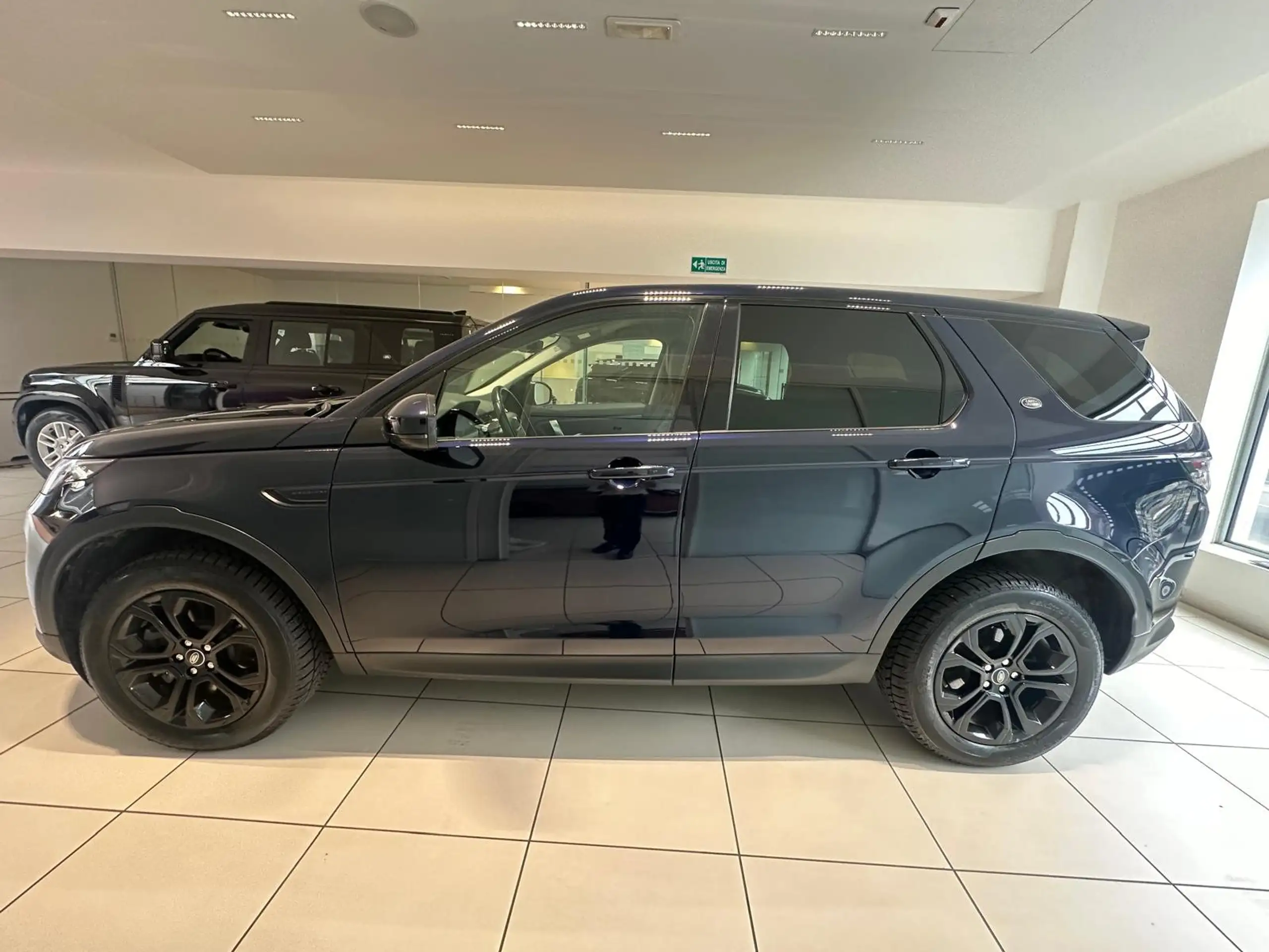 Land Rover - Discovery Sport