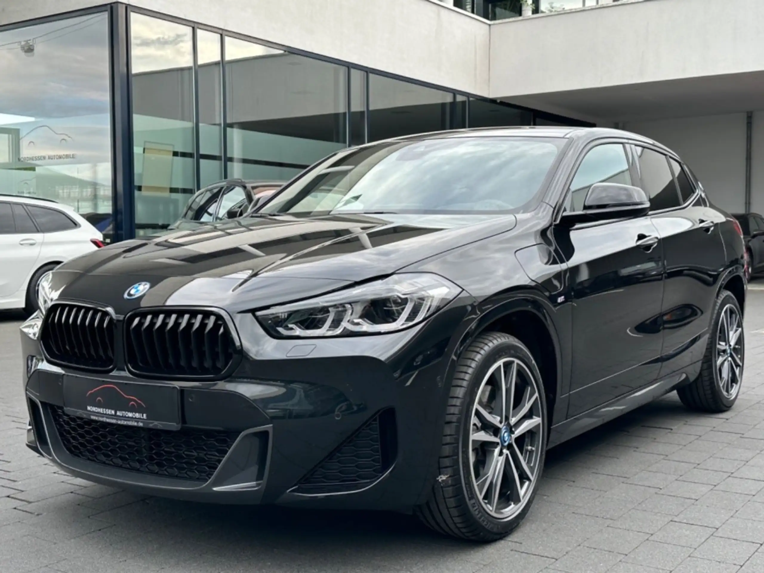 BMW - X2