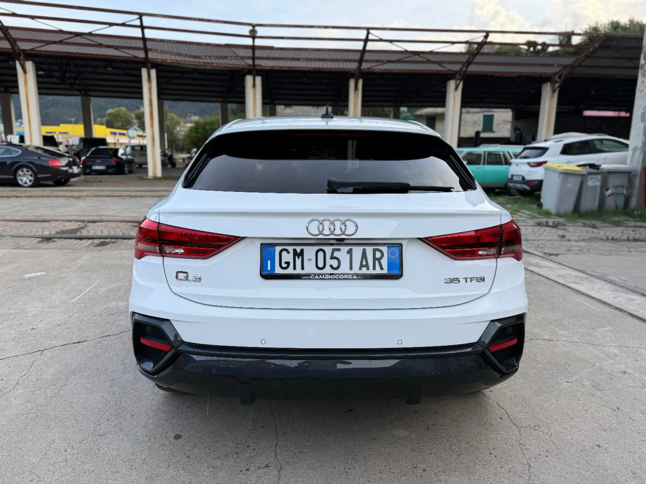 Audi - Q3