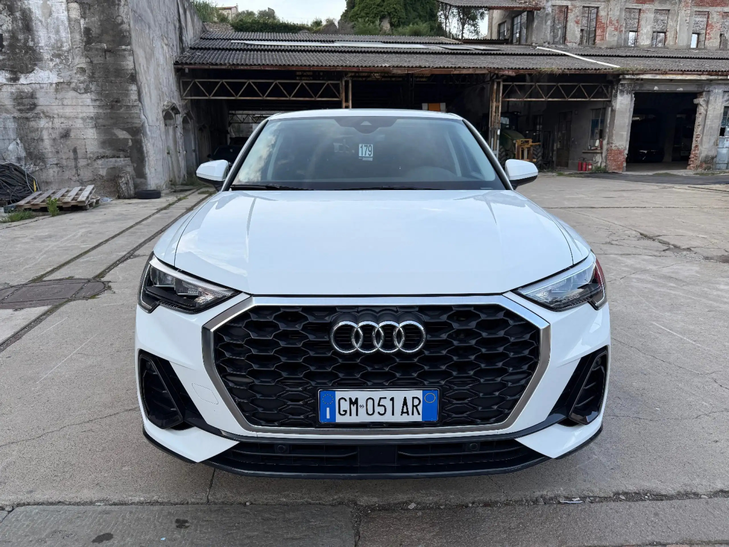 Audi - Q3