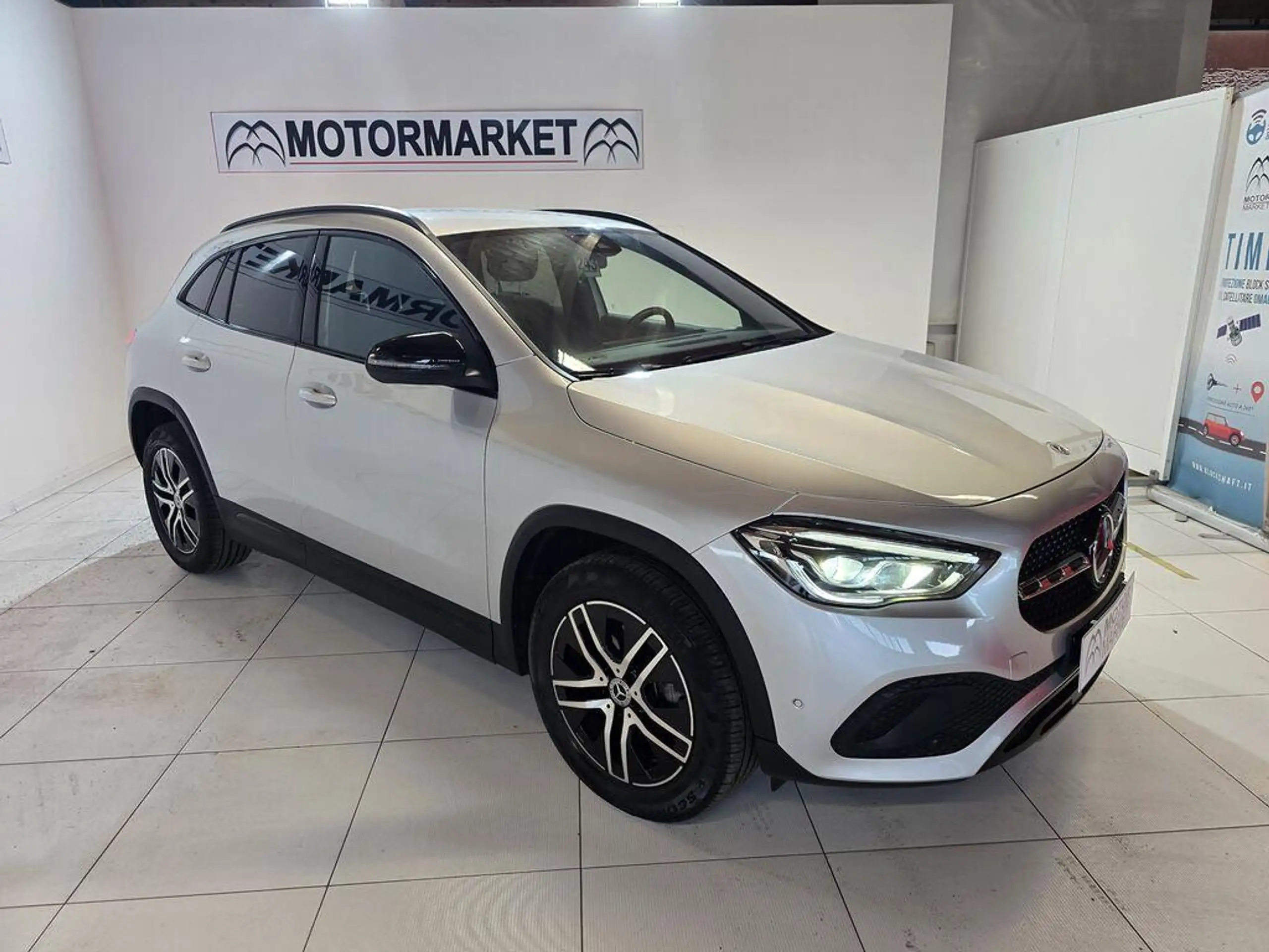 Mercedes-Benz - GLA 200