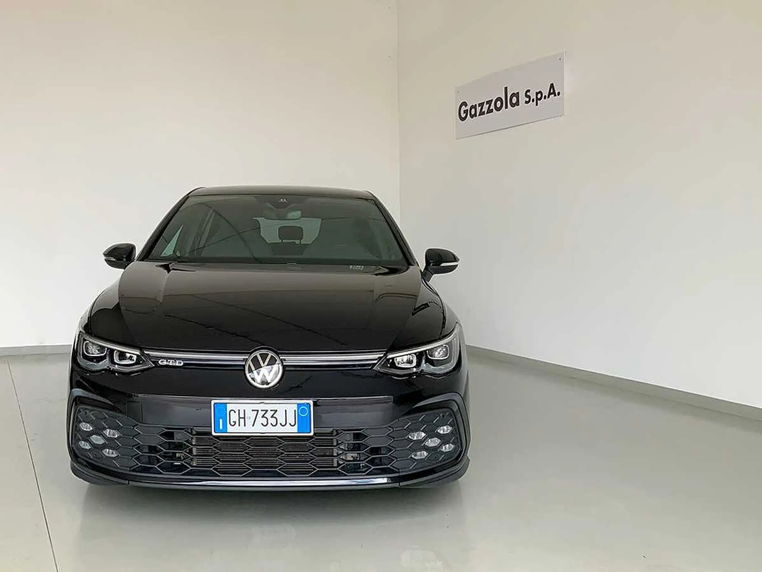 Volkswagen - Golf