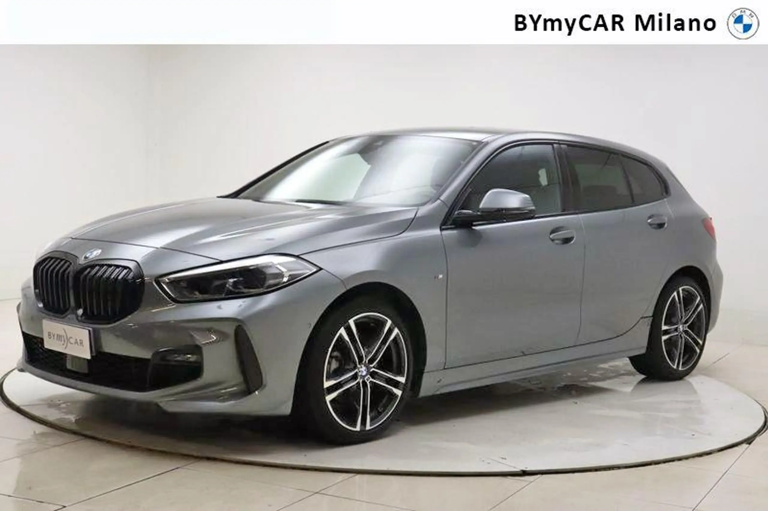 BMW 118 2024