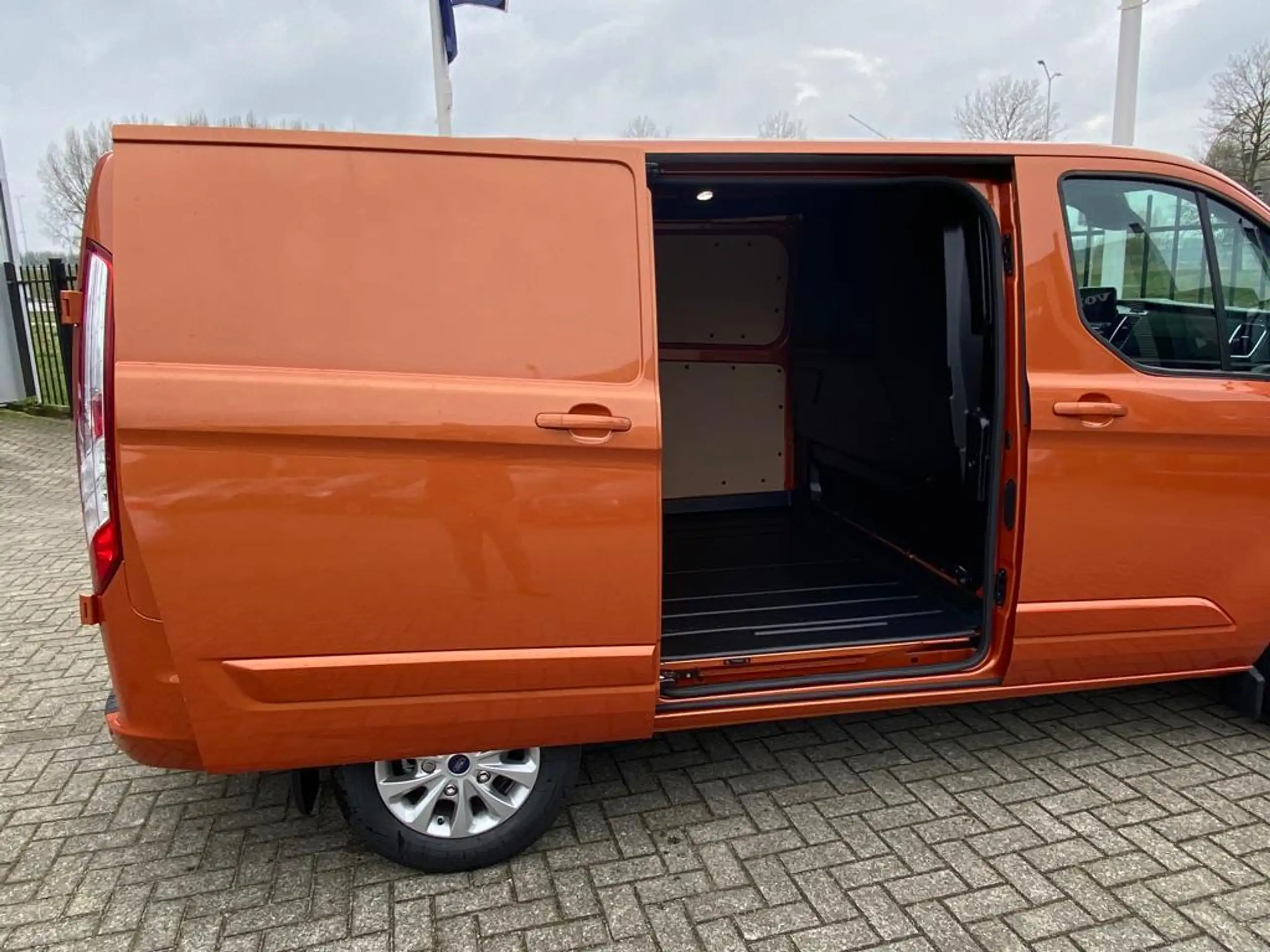 Ford - Transit Custom