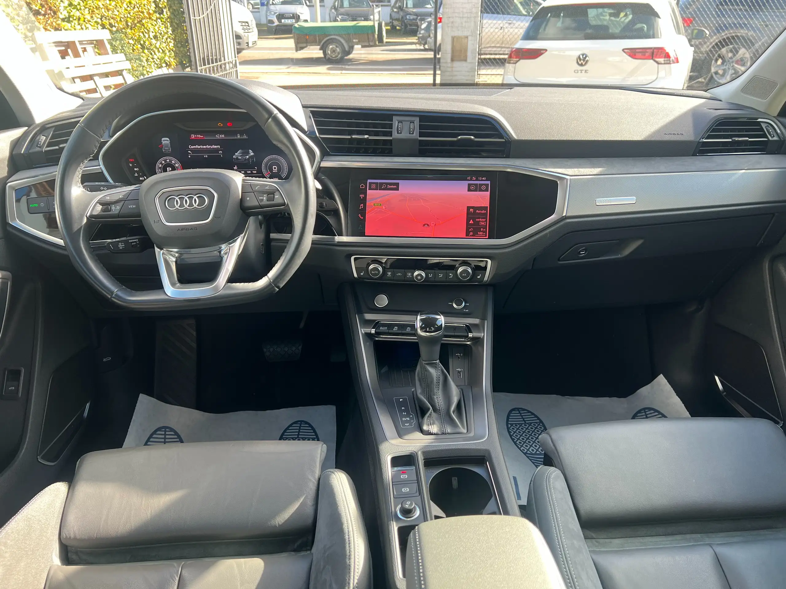 Audi - Q3