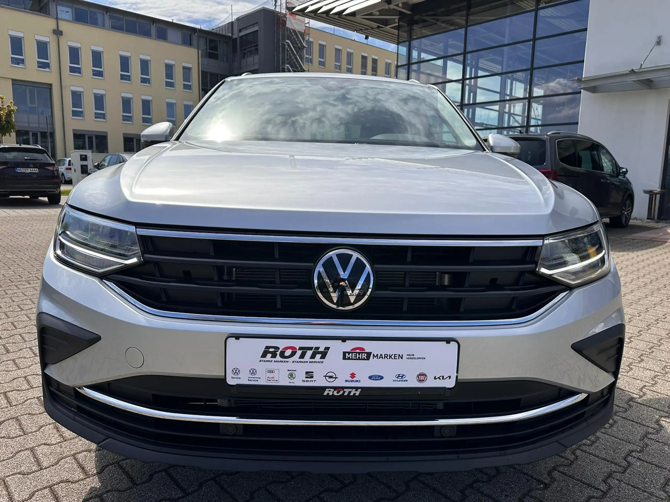 Volkswagen - Tiguan