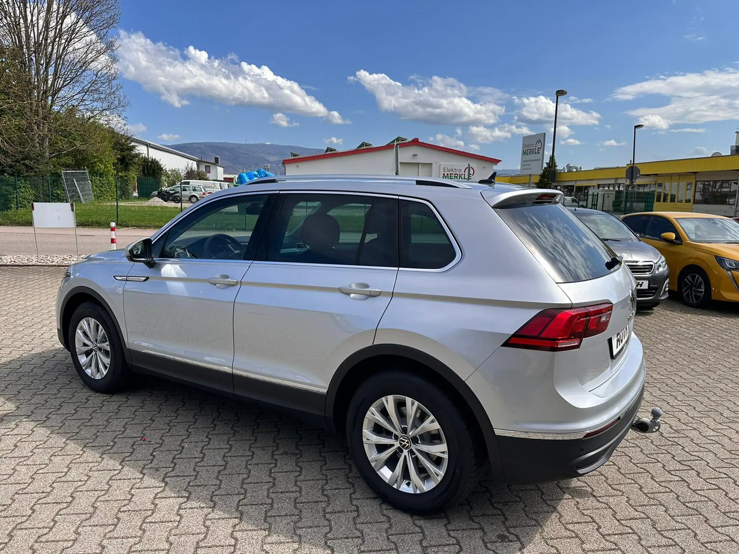 Volkswagen - Tiguan