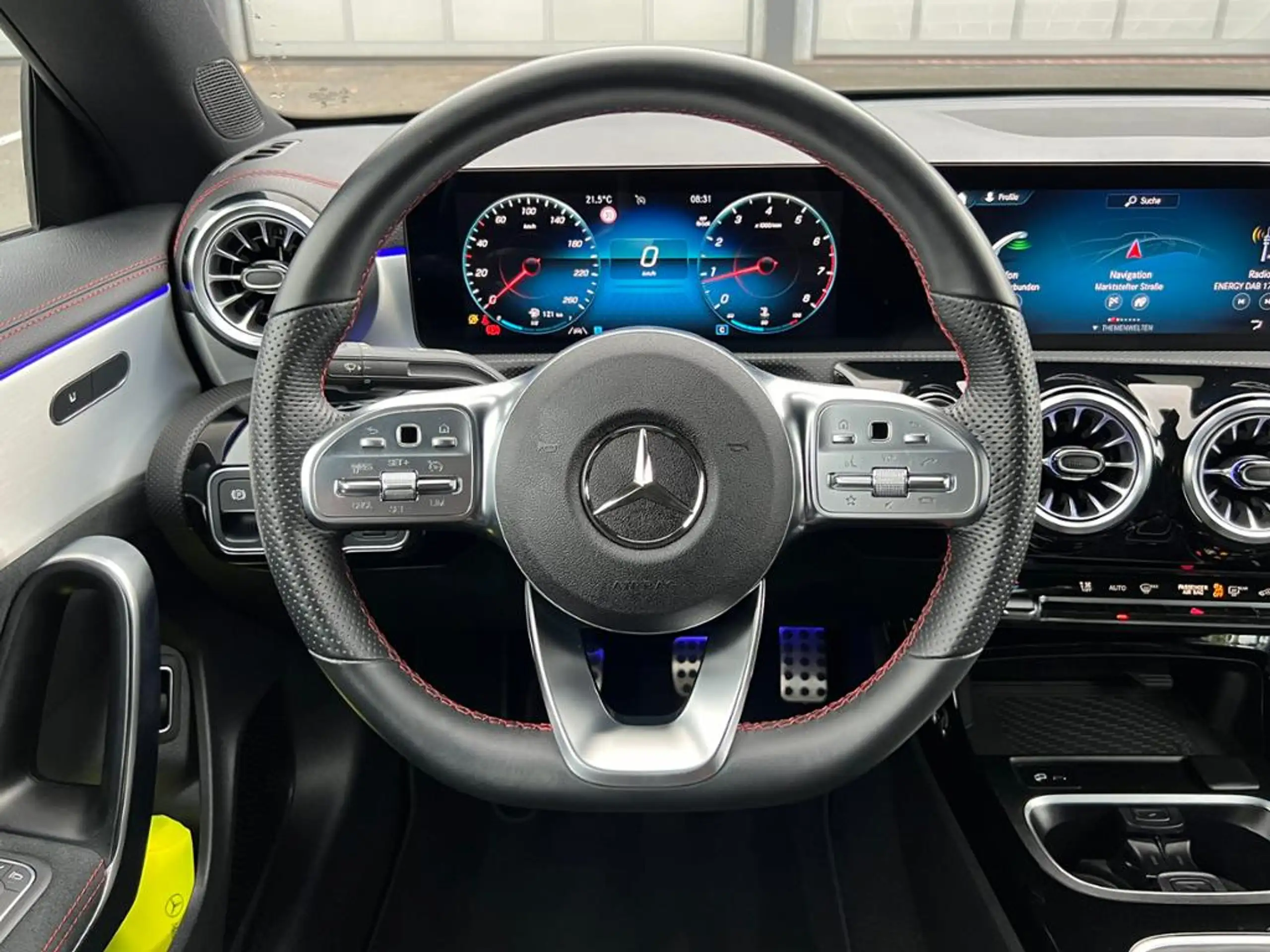 Mercedes-Benz - CLA 200