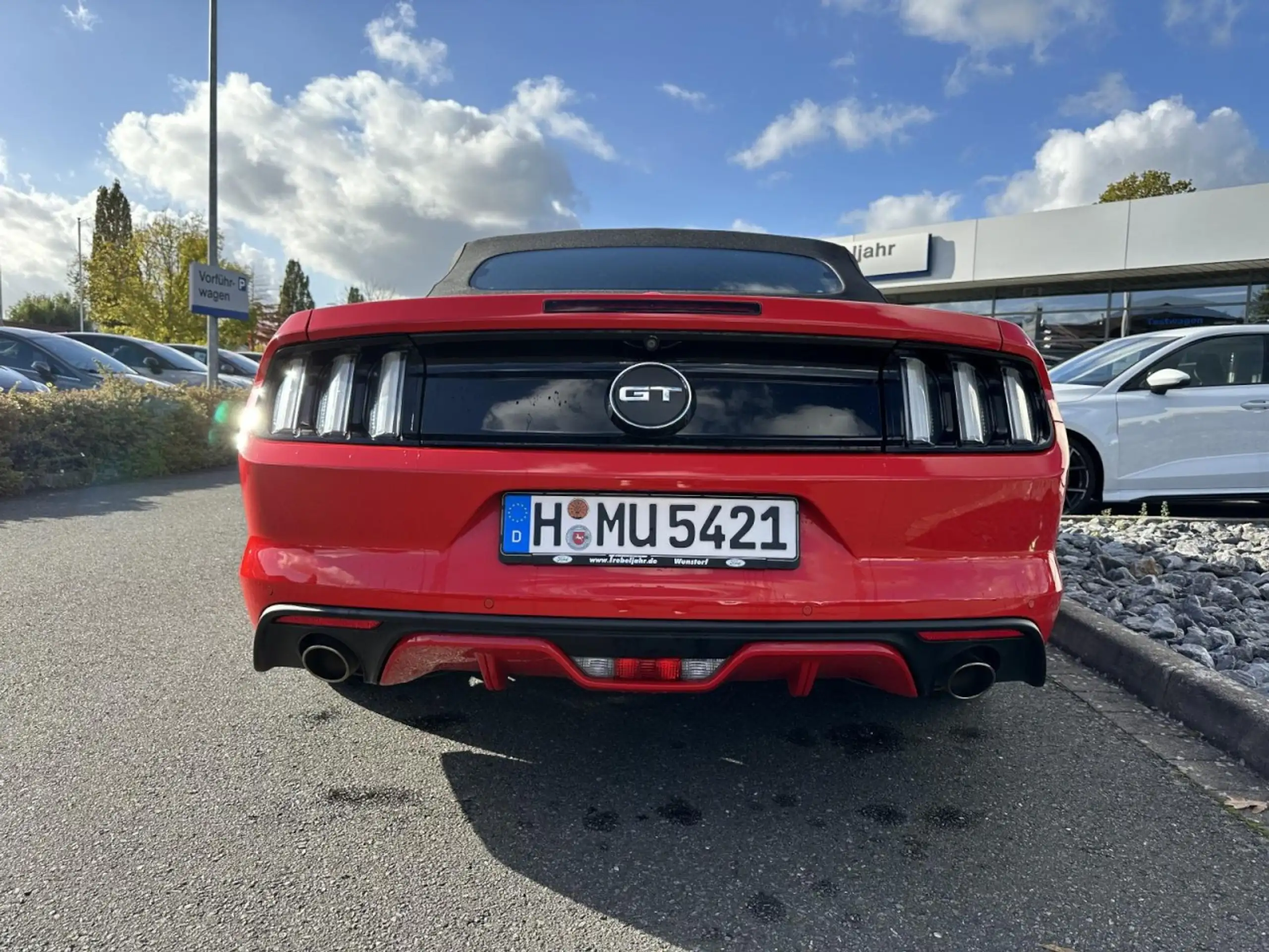 Ford - Mustang