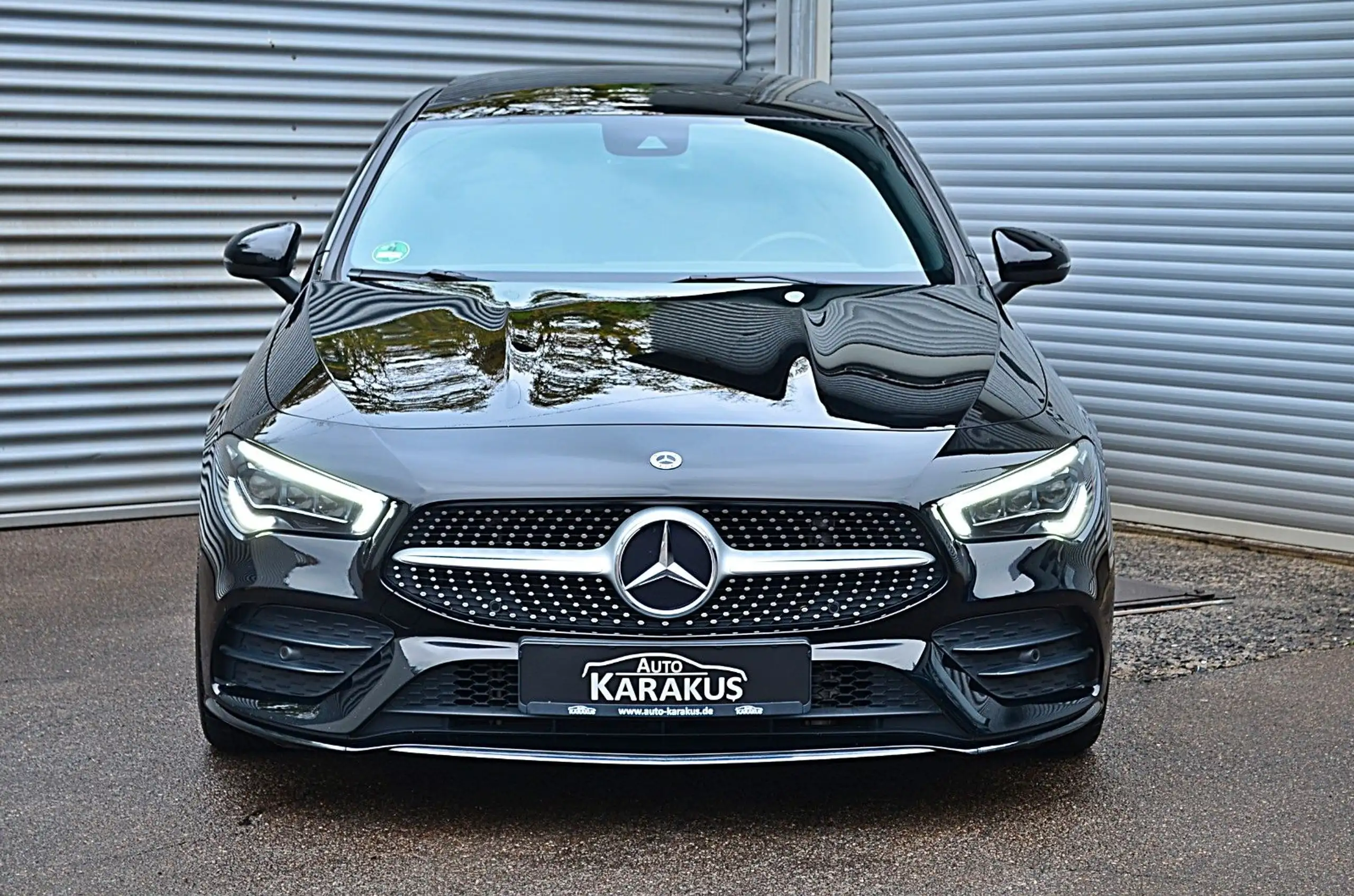 Mercedes-Benz - CLA 180