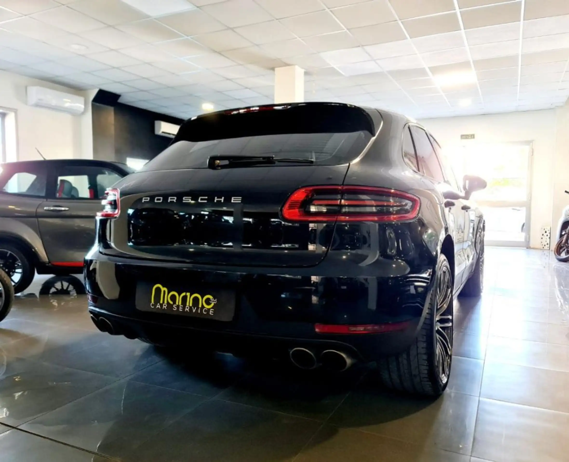 Porsche - Macan