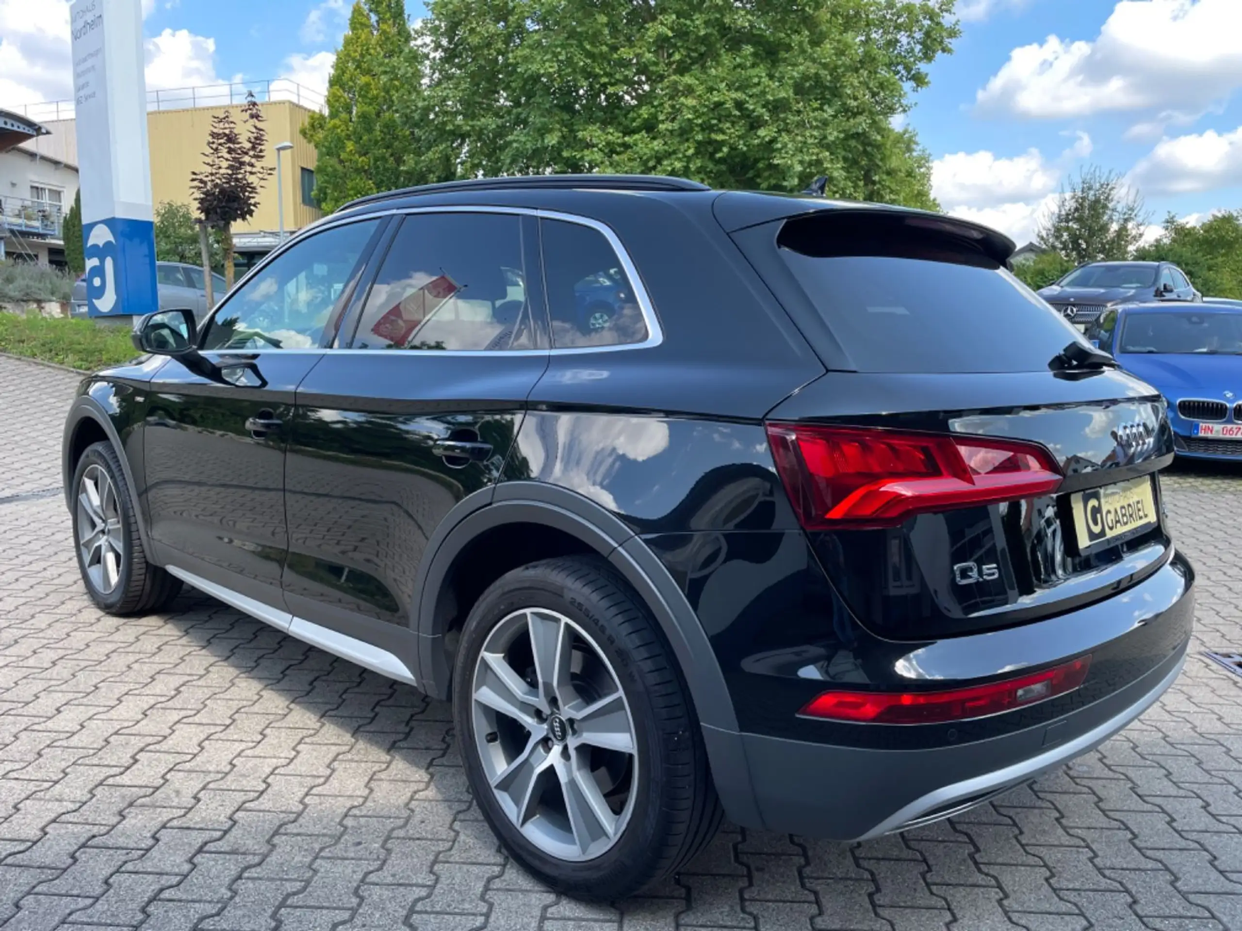 Audi - Q5