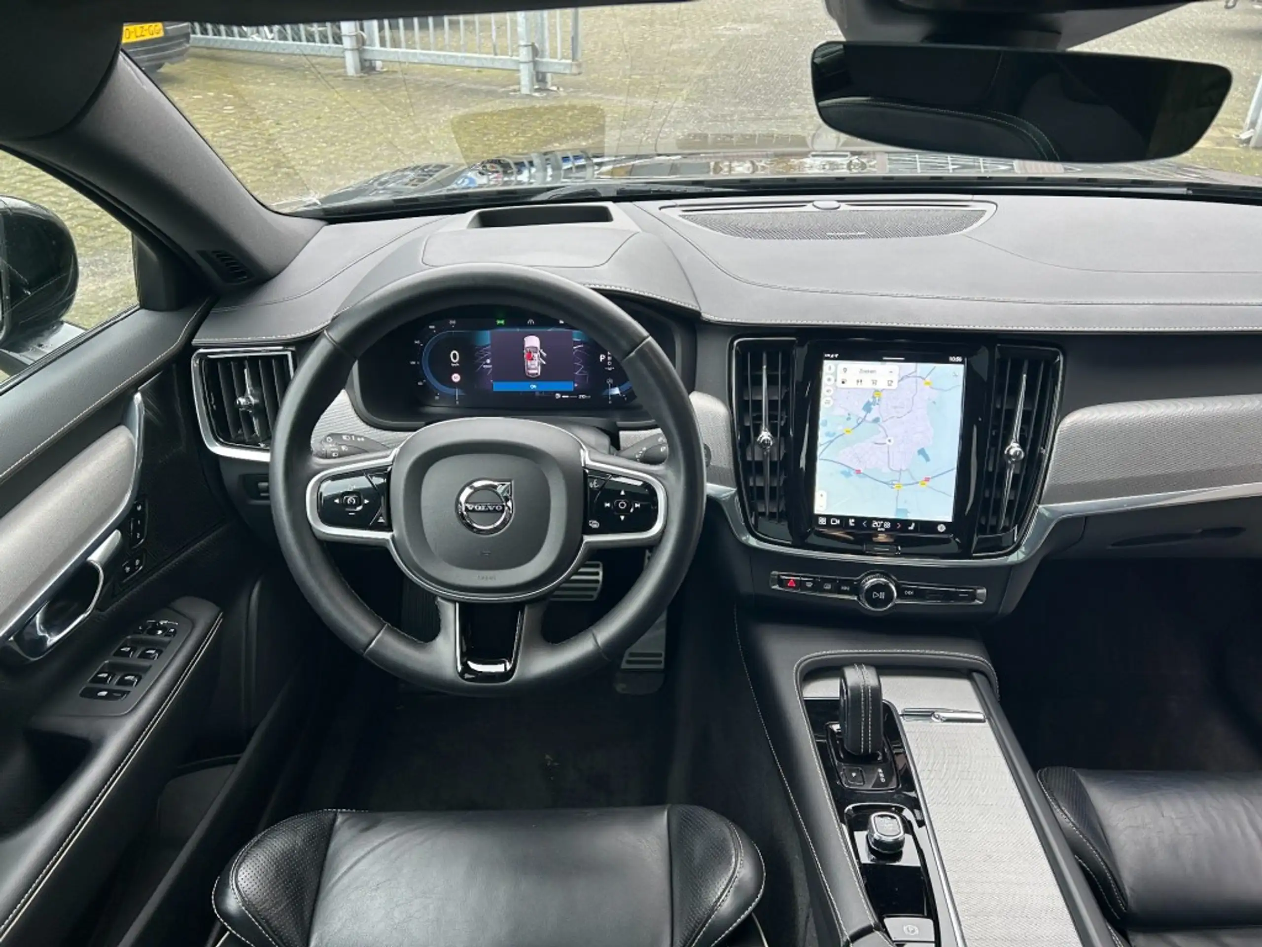 Volvo - V90