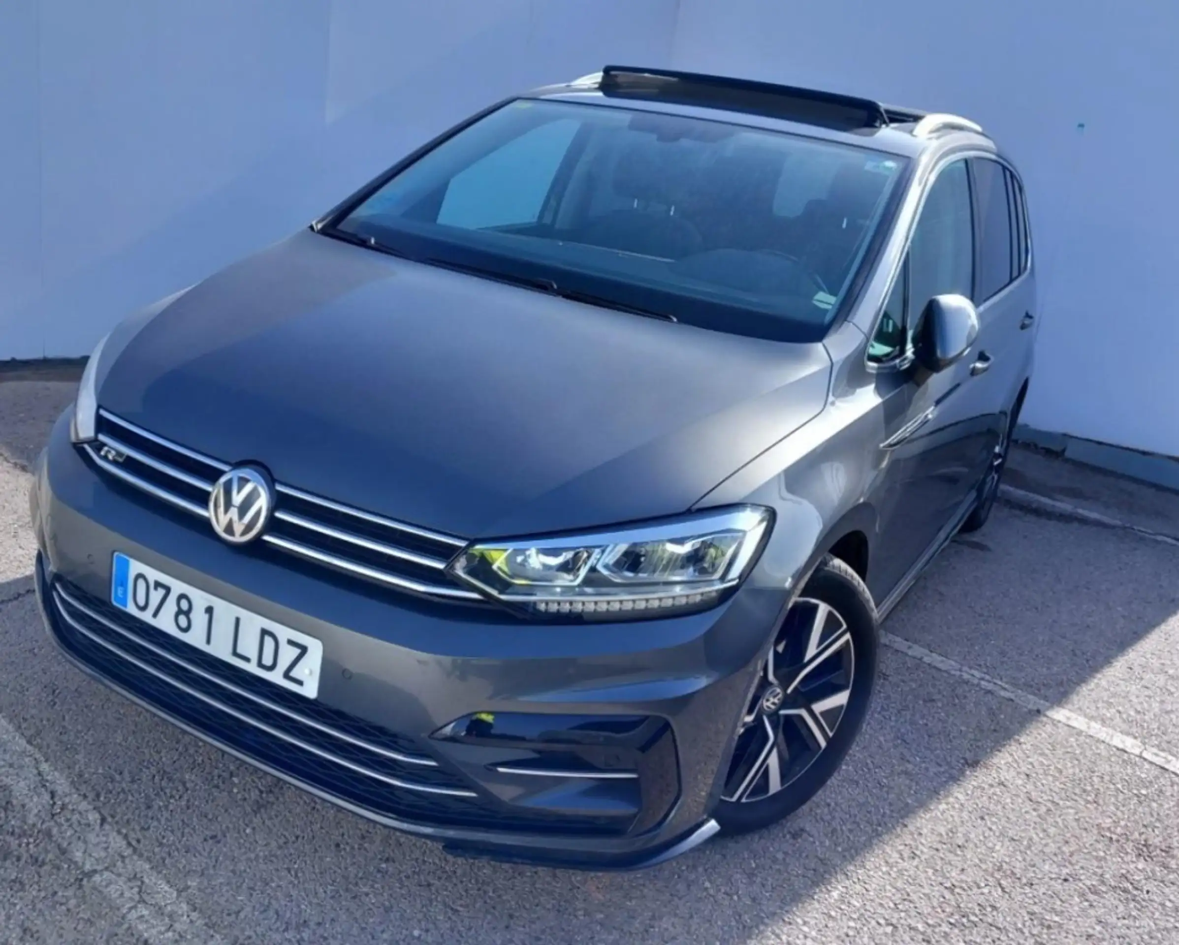 Volkswagen - Touran