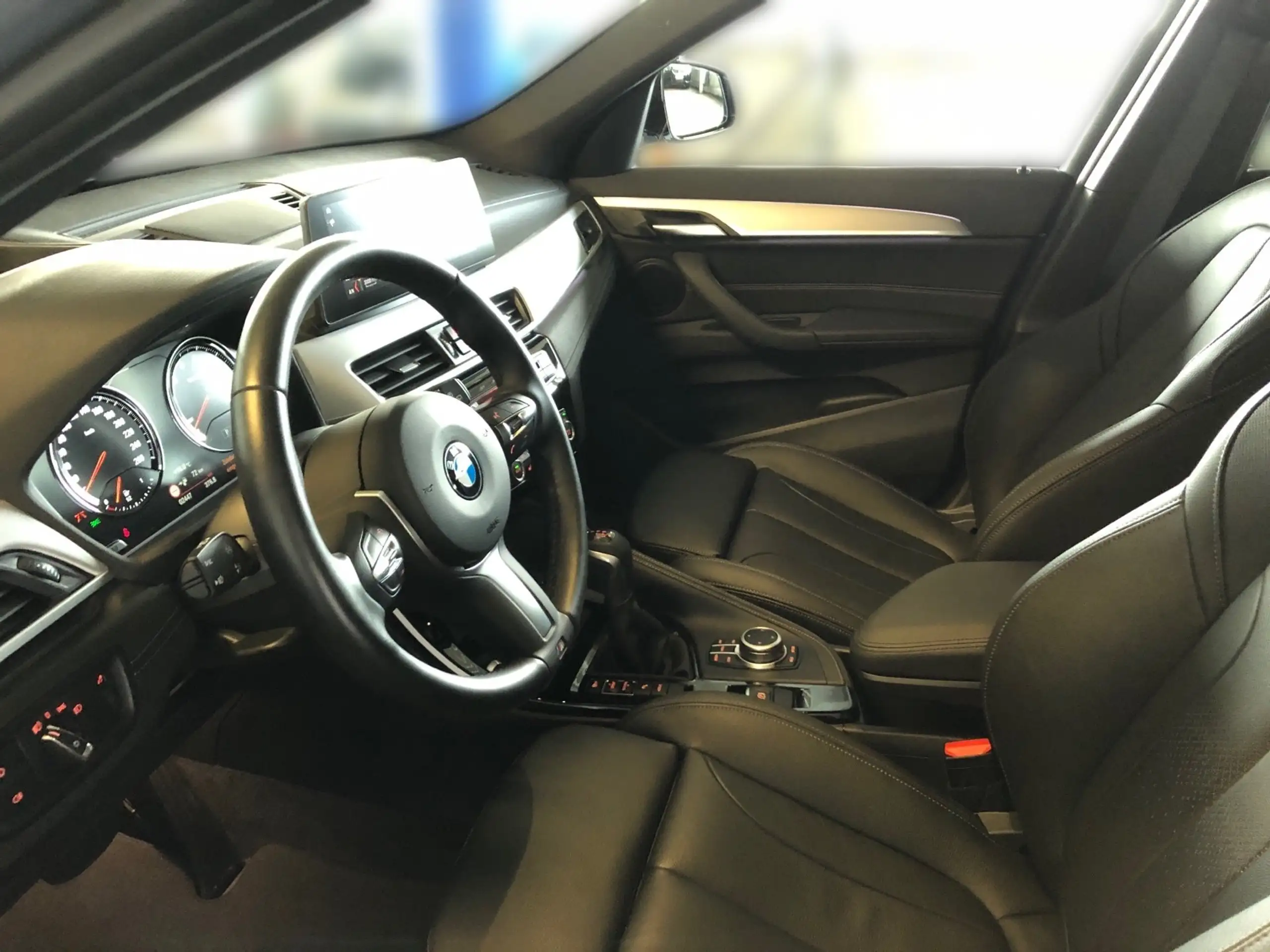 BMW - X1