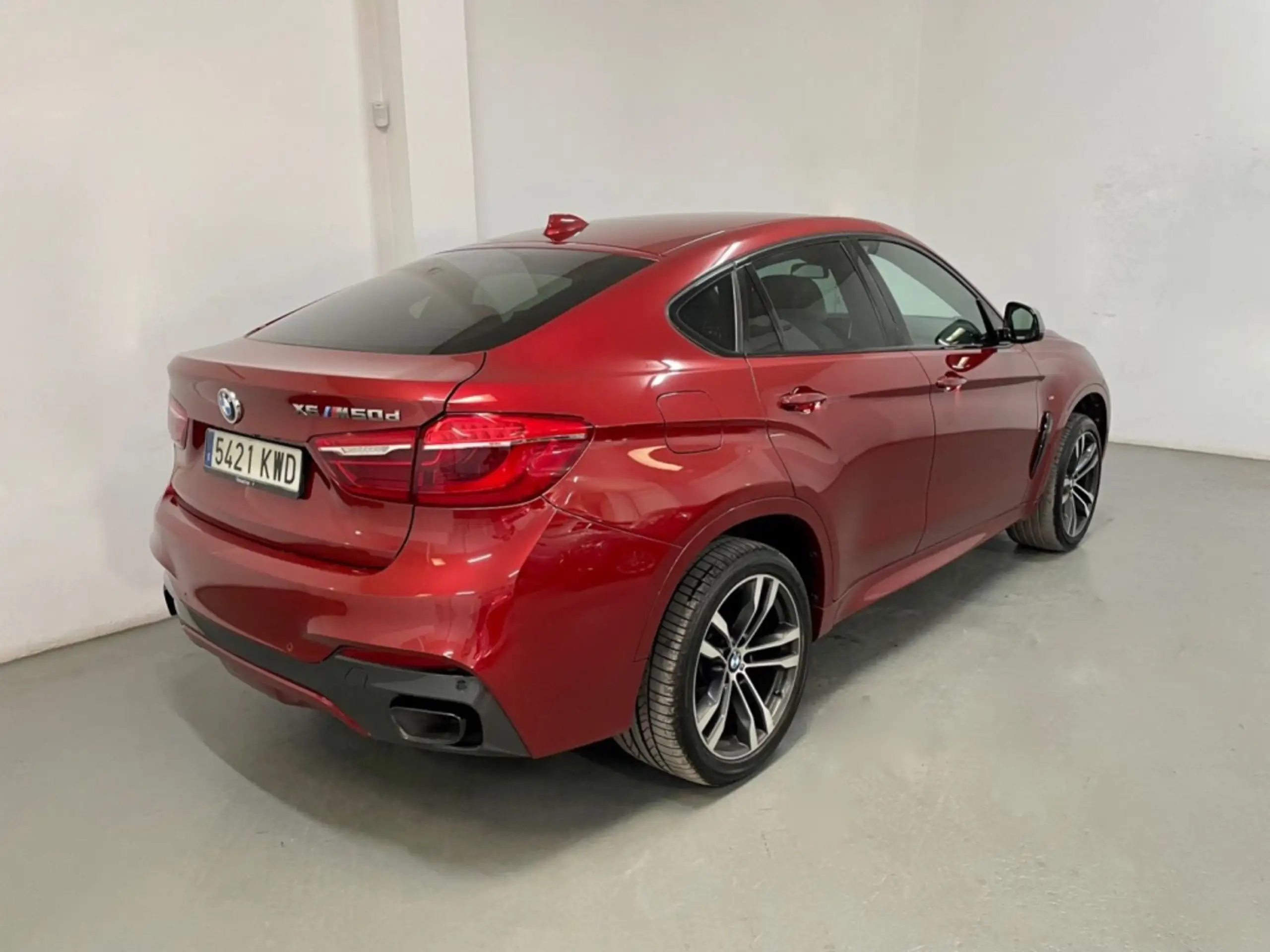 BMW - X6