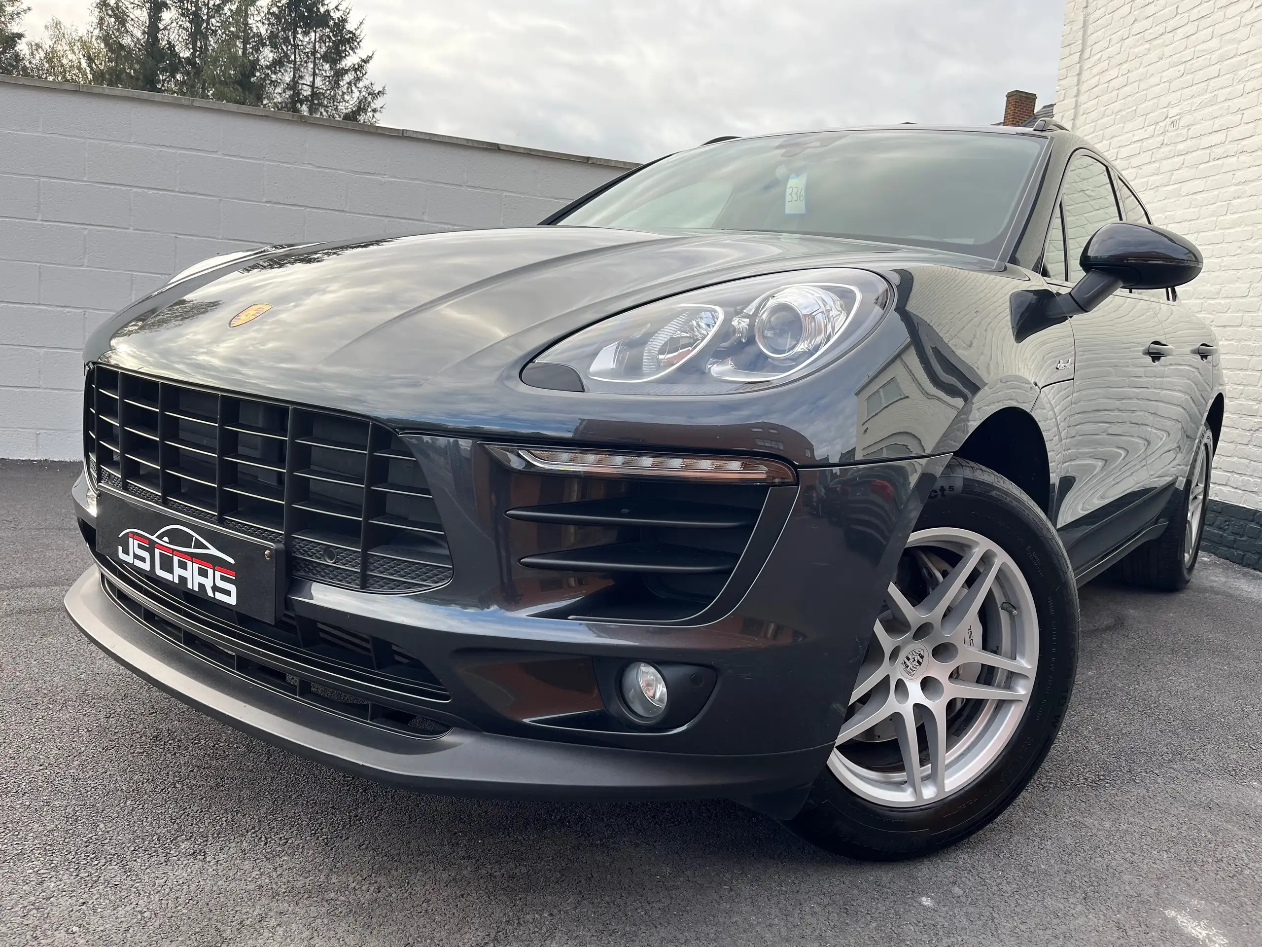 Porsche - Macan