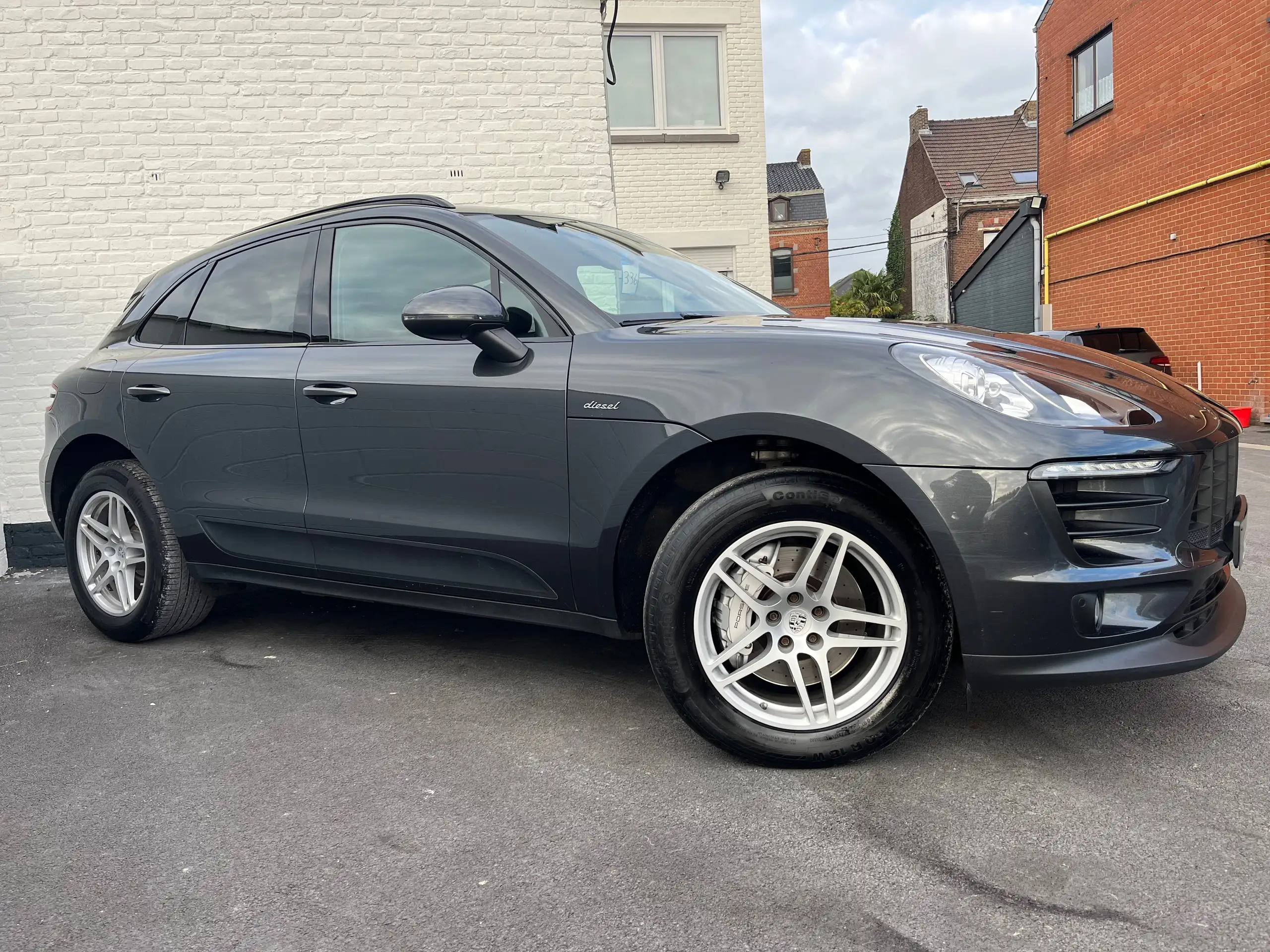 Porsche - Macan