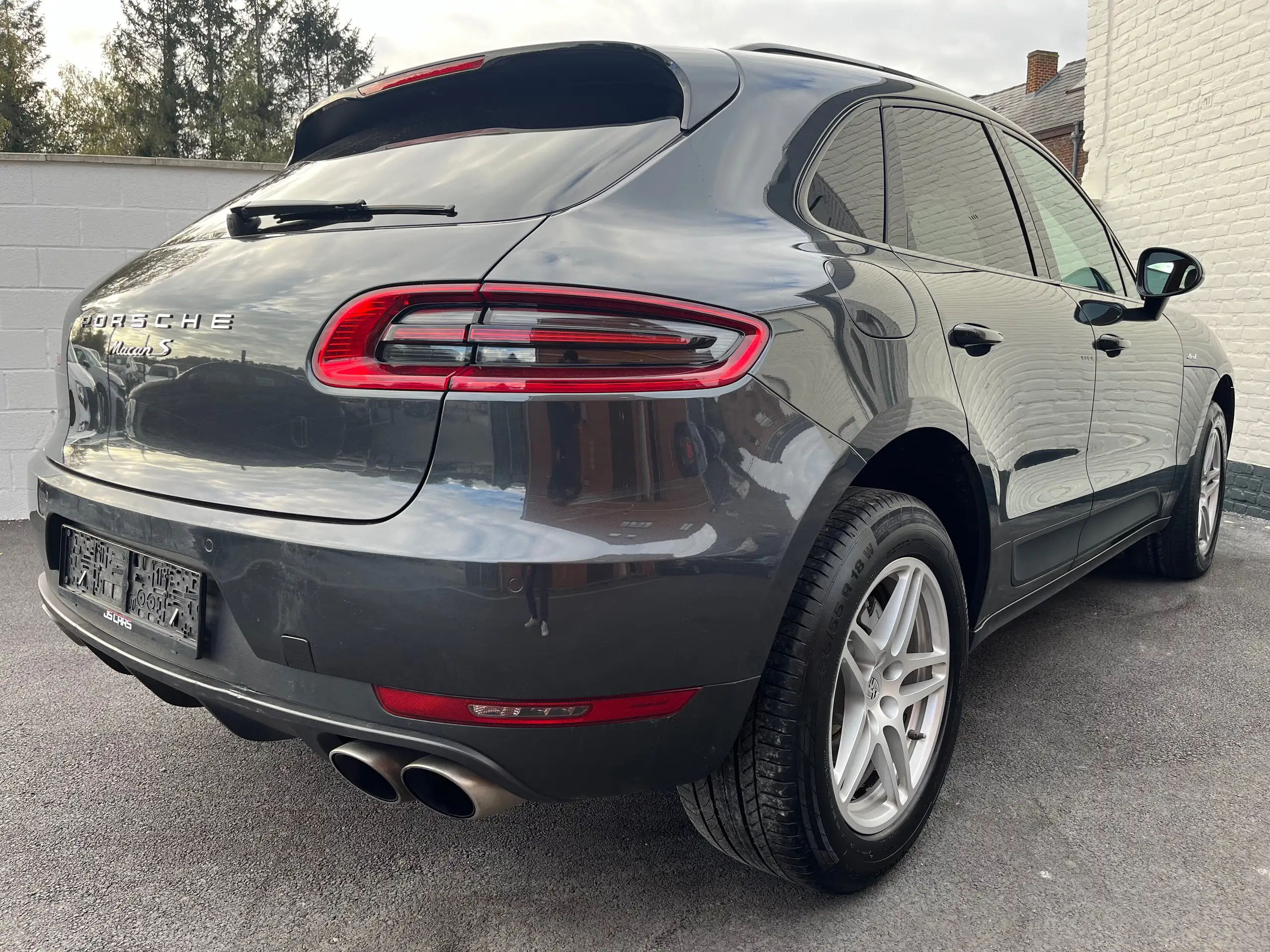 Porsche - Macan