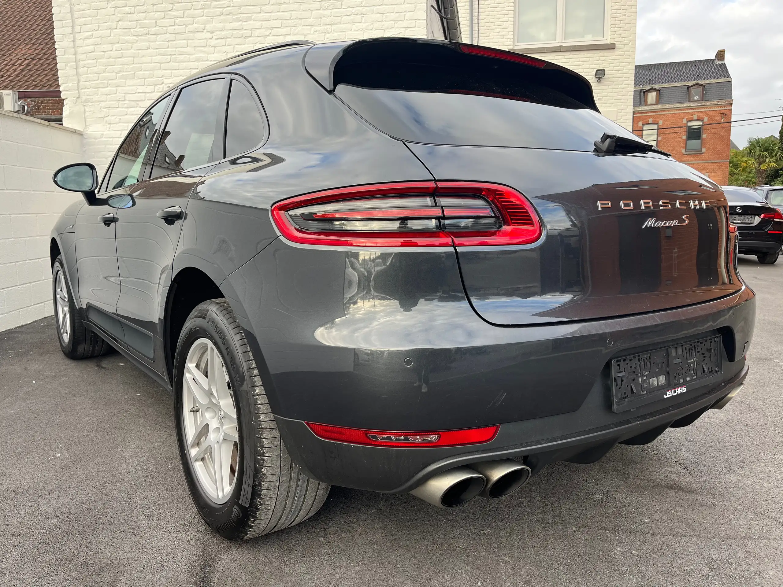 Porsche - Macan