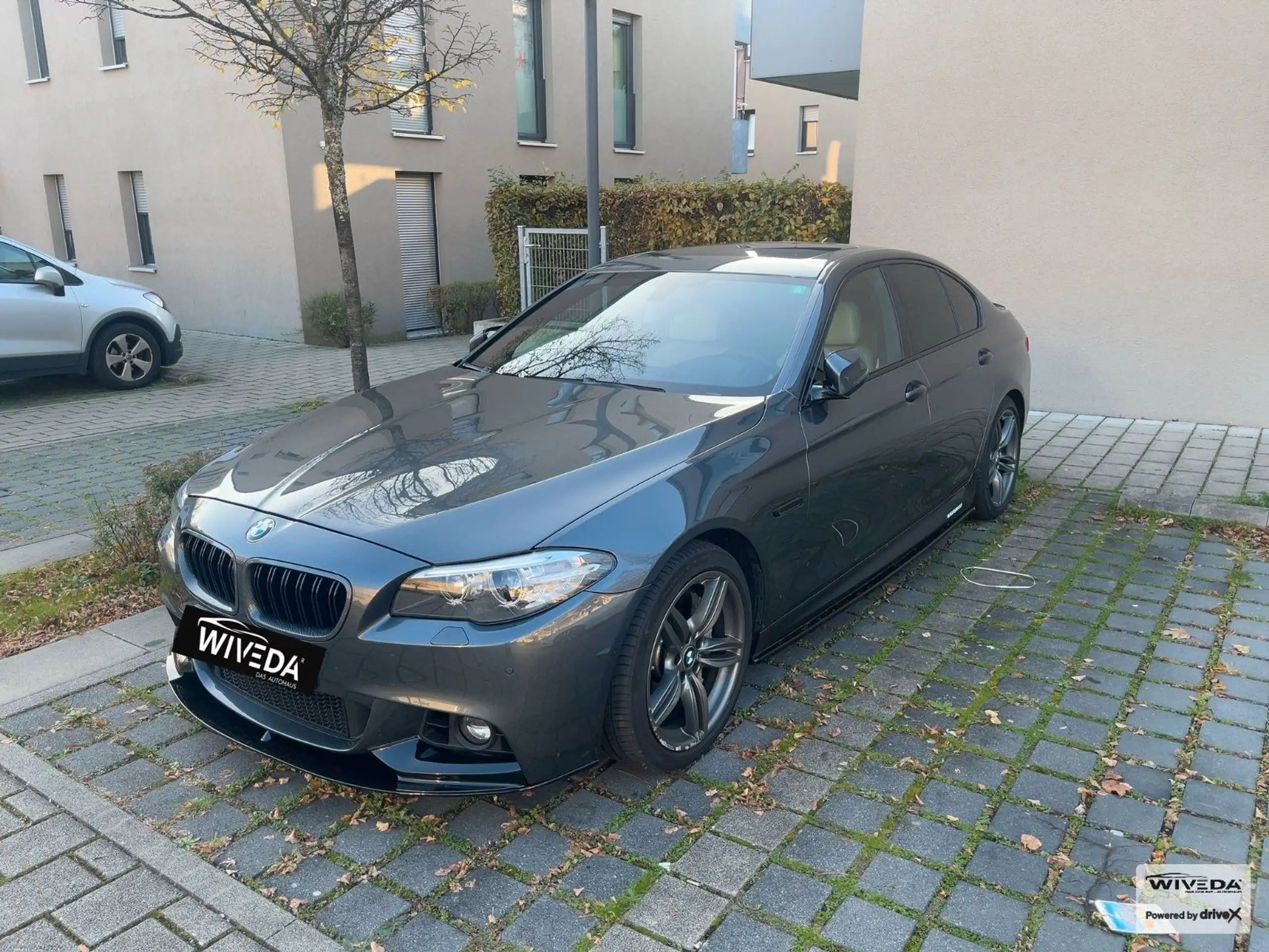 BMW - 550