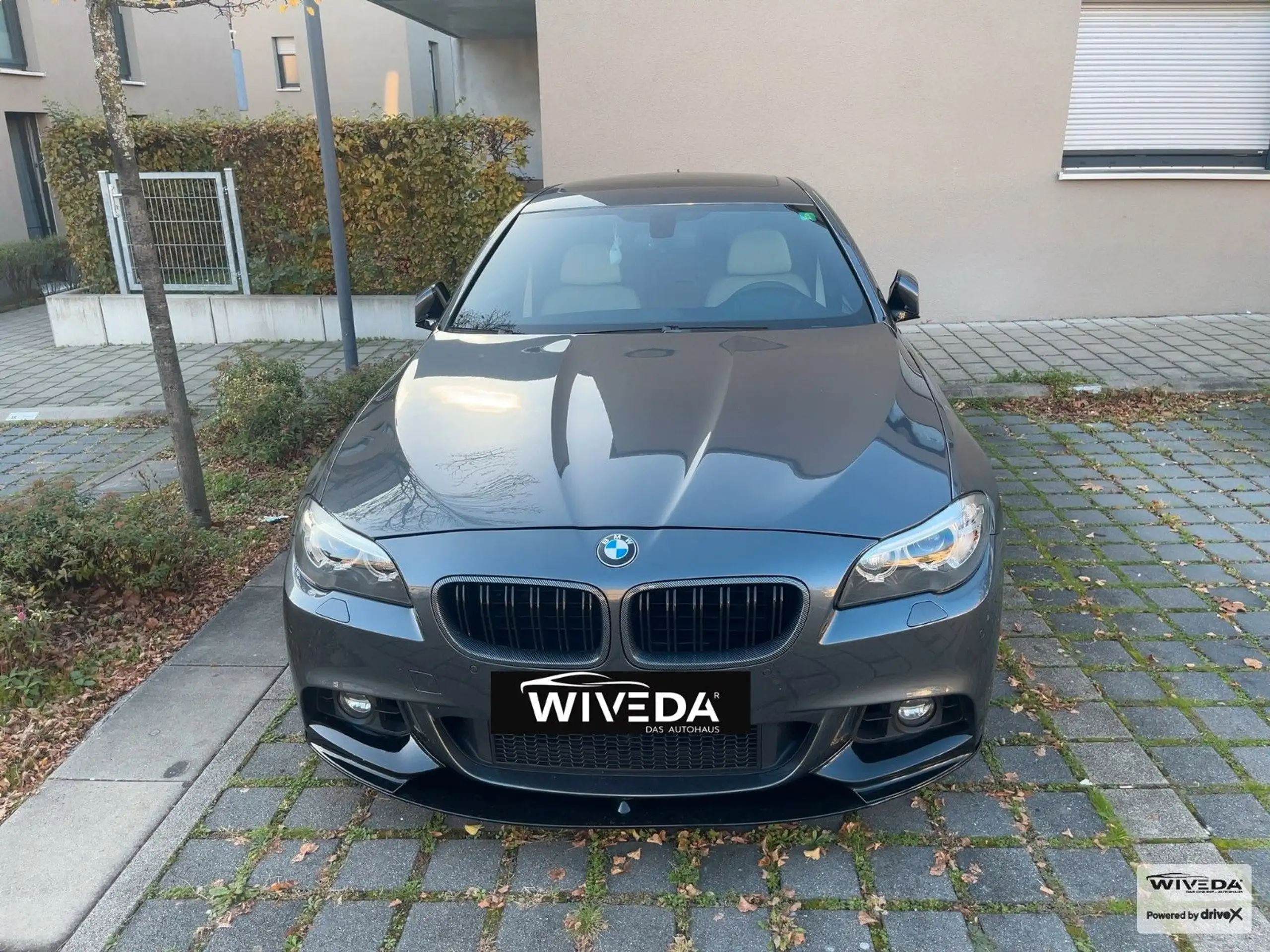 BMW - 550