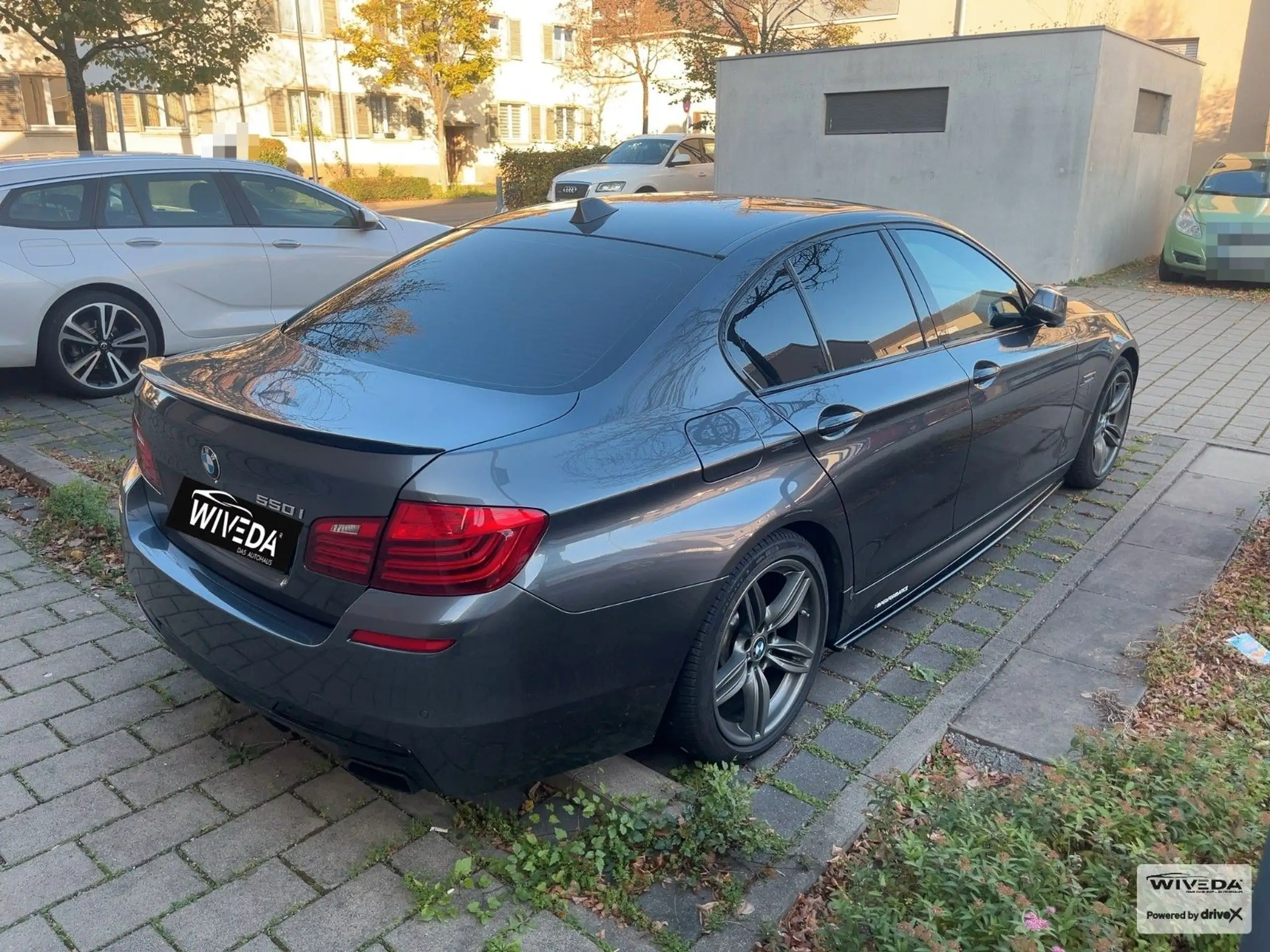 BMW - 550