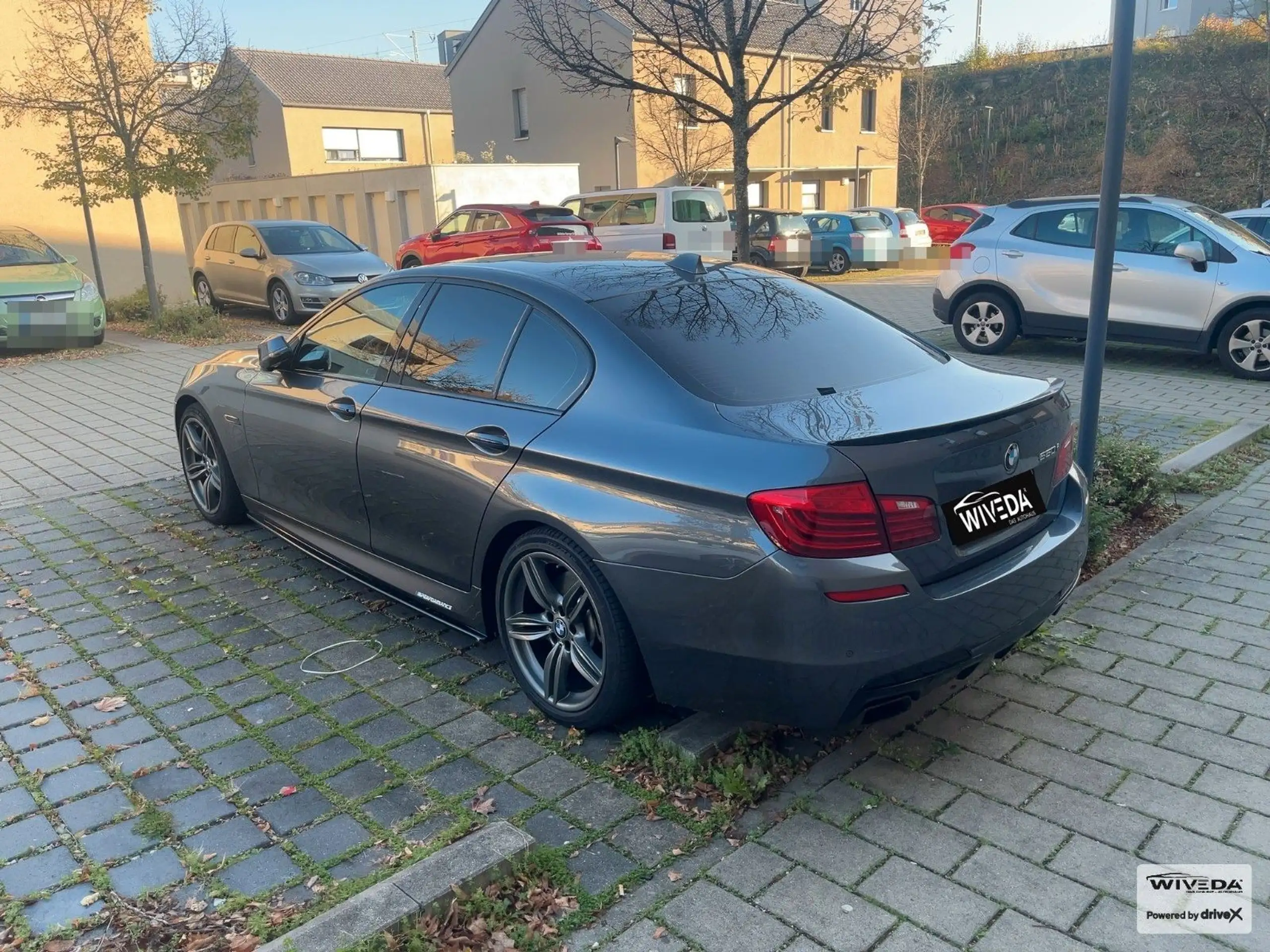 BMW - 550