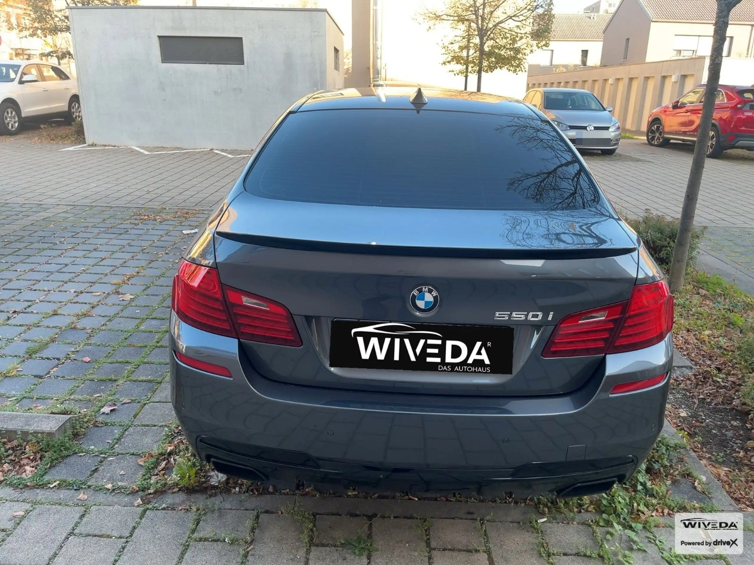 BMW - 550