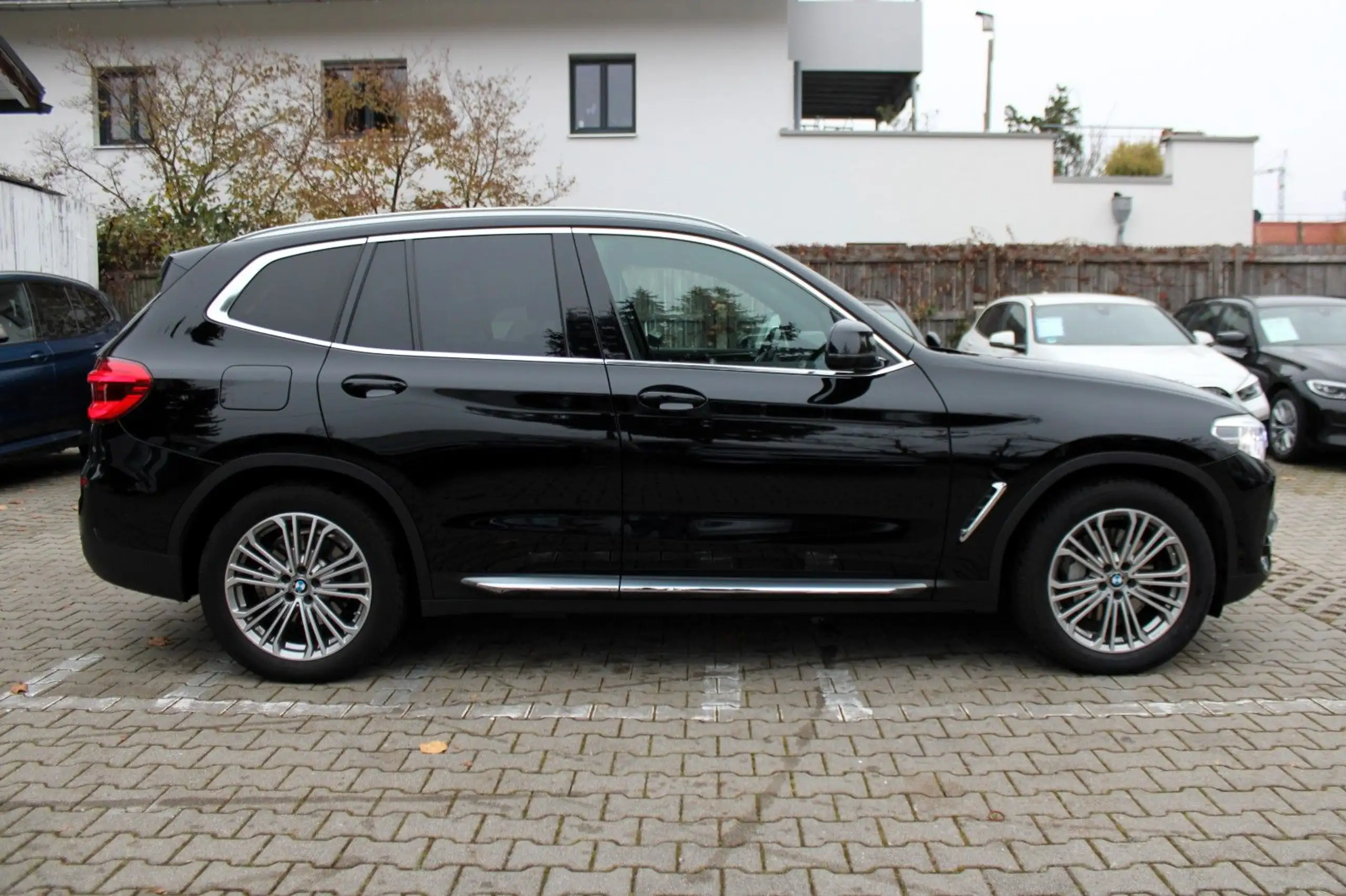 BMW - X3