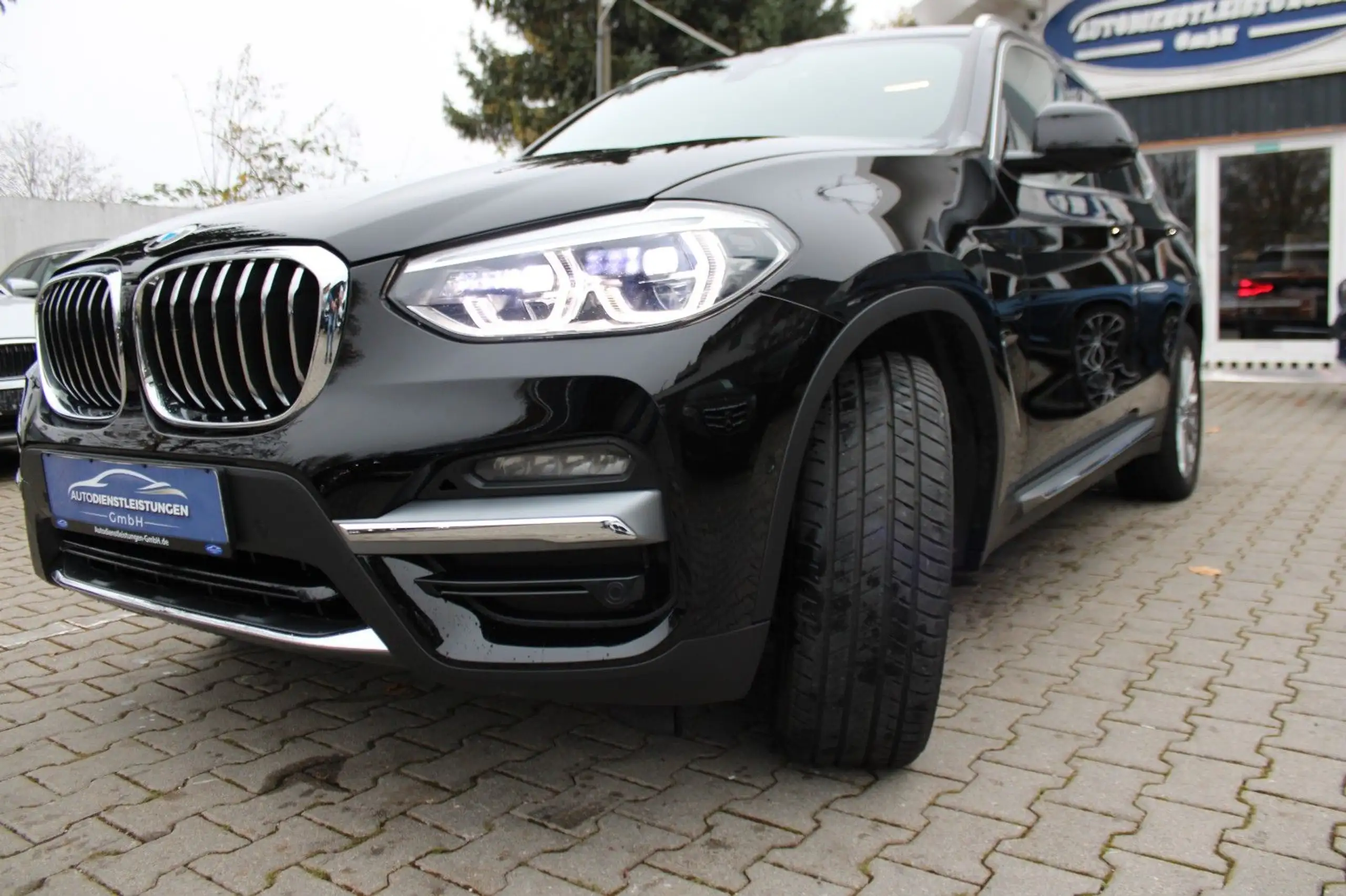 BMW - X3