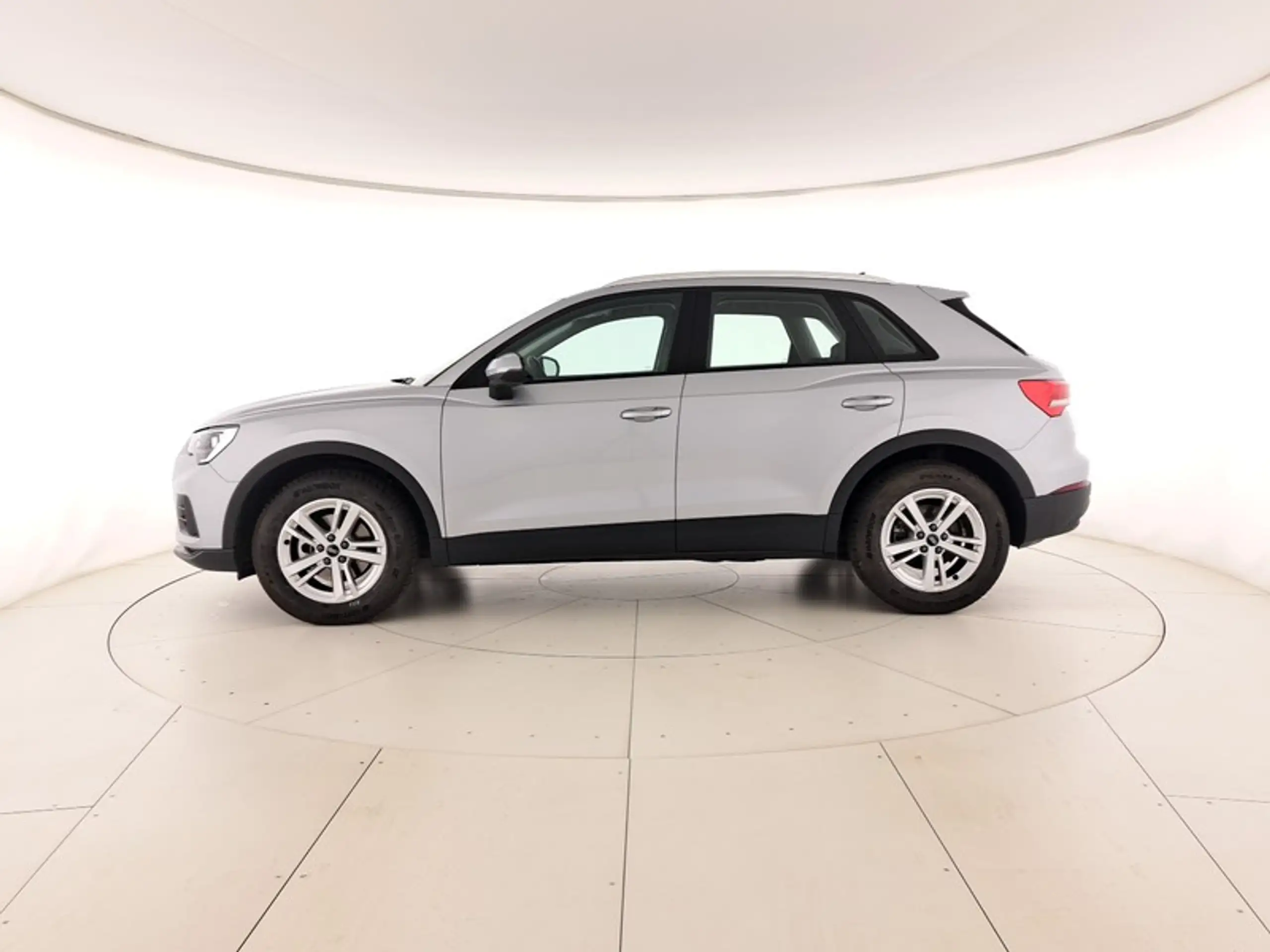 Audi - Q3