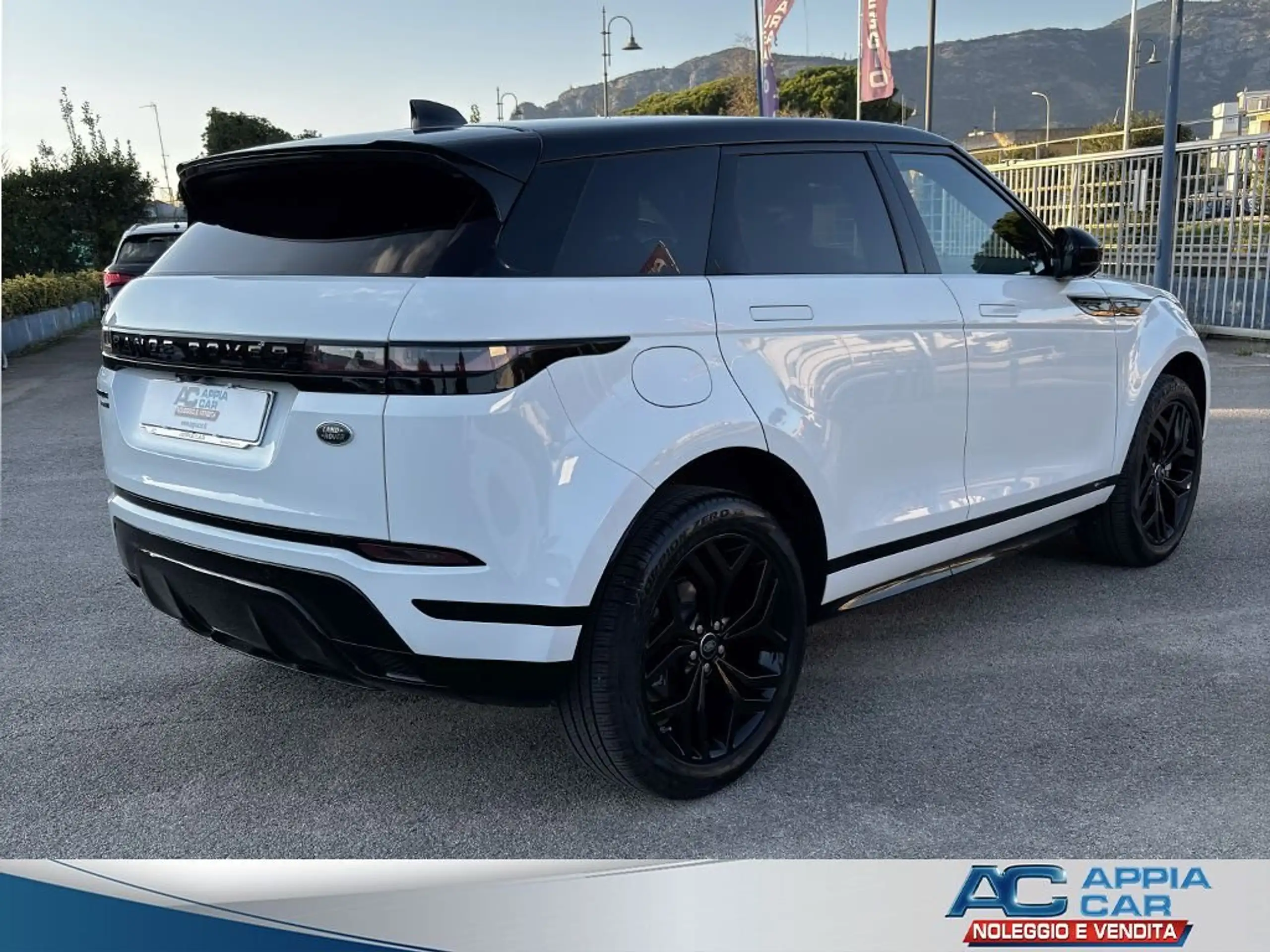 Land Rover - Range Rover Evoque