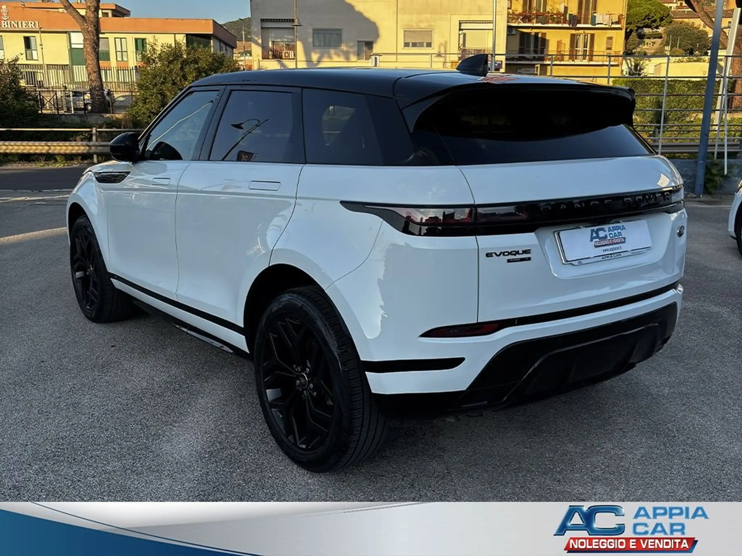 Land Rover - Range Rover Evoque